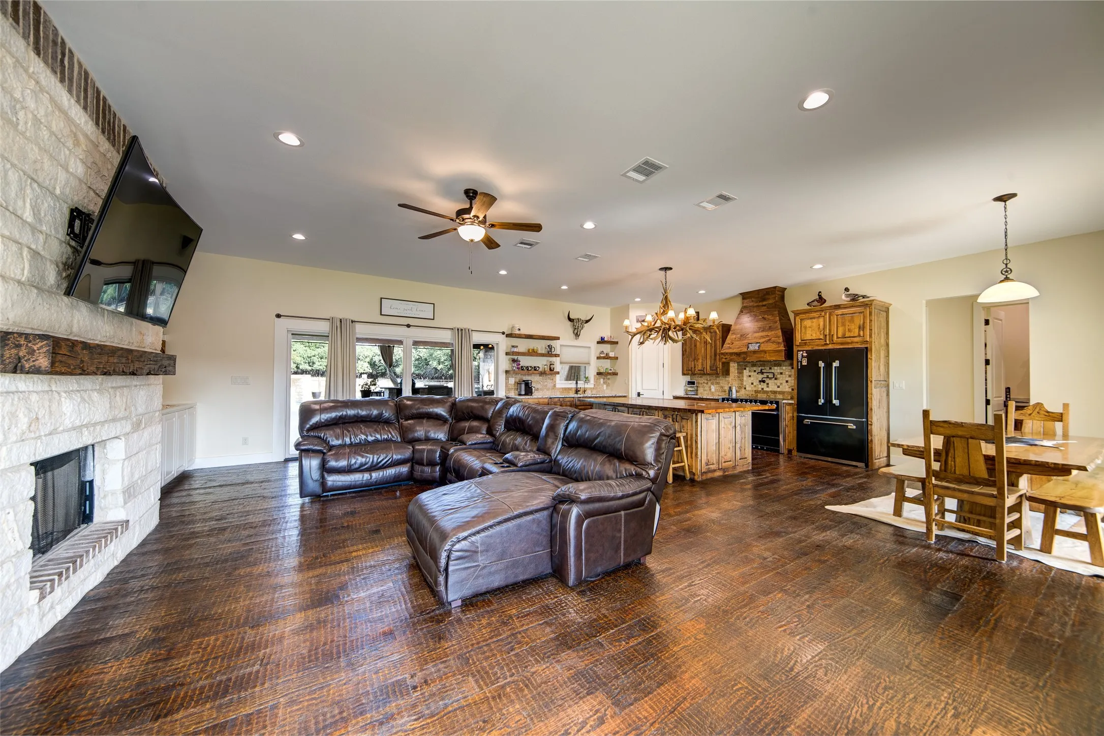 Farm For Sale in Wise County , 344 County Road 1660, Chico, Texas 76431, 4 Bedroom, 4 Bathroom, 6 Garage spaces, 3,648 Sqft, built in 2022, mls#21346317, Real Estate Agent in Chico, Homes For Sale in Wise county, Homes For Sale in Chico, Realtor in Chico Texas, Real Estate Brokerage Independent Realty Texas, Luminita Cordes Realtor