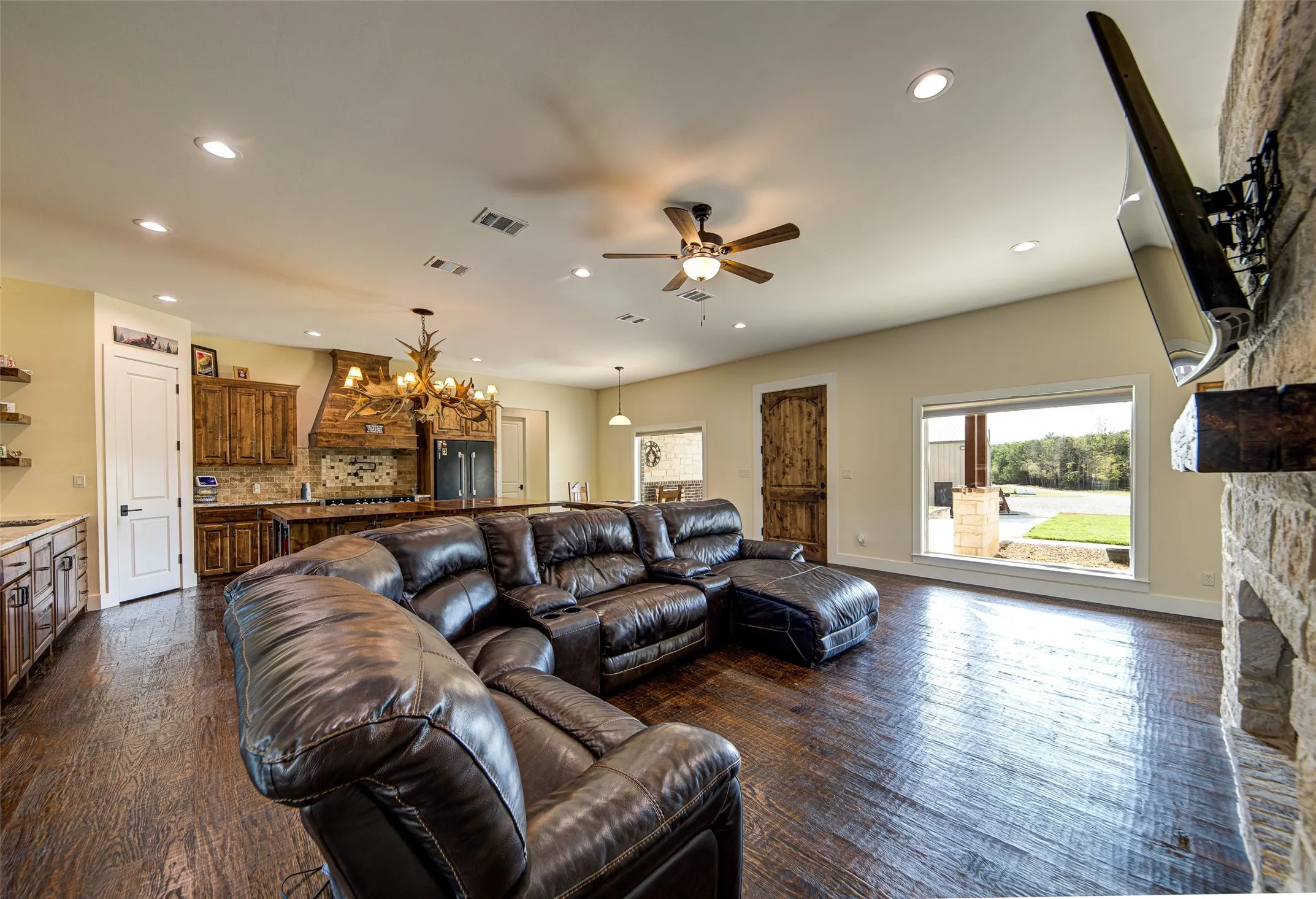 Farm For Sale in Wise County , 344 County Road 1660, Chico, Texas 76431, 4 Bedroom, 4 Bathroom, 6 Garage spaces, 3,648 Sqft, built in 2022, mls#21346317, Real Estate Agent in Chico, Homes For Sale in Wise county, Homes For Sale in Chico, Realtor in Chico Texas, Real Estate Brokerage Independent Realty Texas, Luminita Cordes Realtor