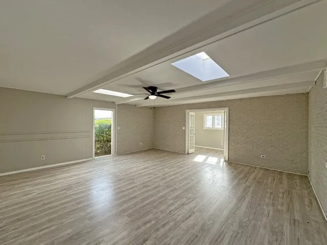 Single Family Residence For Sale in Hansford County , 321 Barkley Street, Spearman, Texas 79081, 3 Bedroom, 2 Bathroom, 2 Garage spaces, 2,418 Sqft, built in 1965, mls#21347099, Real Estate Agent in Spearman, Homes For Sale in Hansford county, Homes For Sale in Spearman, Realtor in Spearman Texas, Real Estate Brokerage Independent Realty Texas, Luminita Cordes Realtor