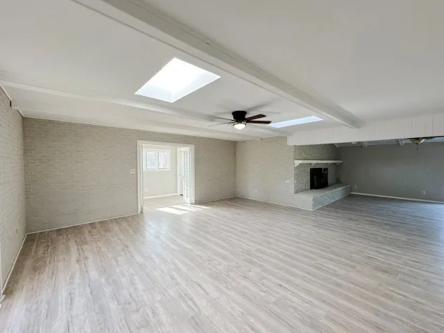 Single Family Residence For Sale in Hansford County , 321 Barkley Street, Spearman, Texas 79081, 3 Bedroom, 2 Bathroom, 2 Garage spaces, 2,418 Sqft, built in 1965, mls#21347099, Real Estate Agent in Spearman, Homes For Sale in Hansford county, Homes For Sale in Spearman, Realtor in Spearman Texas, Real Estate Brokerage Independent Realty Texas, Luminita Cordes Realtor