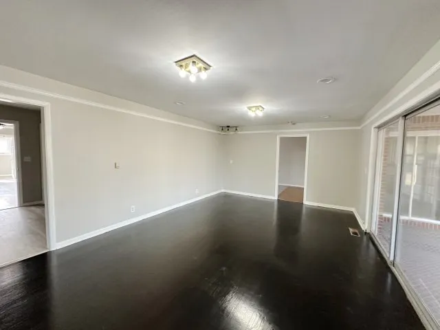 Single Family Residence For Sale in Hansford County , 321 Barkley Street, Spearman, Texas 79081, 3 Bedroom, 2 Bathroom, 2 Garage spaces, 2,418 Sqft, built in 1965, mls#21347099, Real Estate Agent in Spearman, Homes For Sale in Hansford county, Homes For Sale in Spearman, Realtor in Spearman Texas, Real Estate Brokerage Independent Realty Texas, Luminita Cordes Realtor