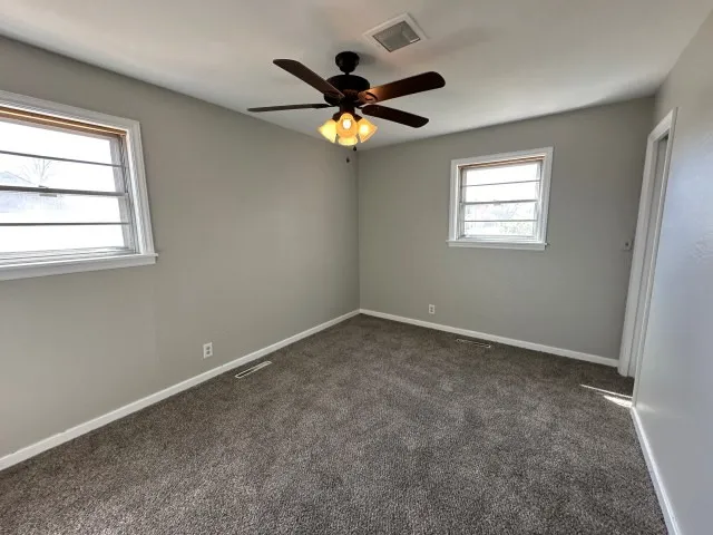 Single Family Residence For Sale in Hansford County , 321 Barkley Street, Spearman, Texas 79081, 3 Bedroom, 2 Bathroom, 2 Garage spaces, 2,418 Sqft, built in 1965, mls#21347099, Real Estate Agent in Spearman, Homes For Sale in Hansford county, Homes For Sale in Spearman, Realtor in Spearman Texas, Real Estate Brokerage Independent Realty Texas, Luminita Cordes Realtor