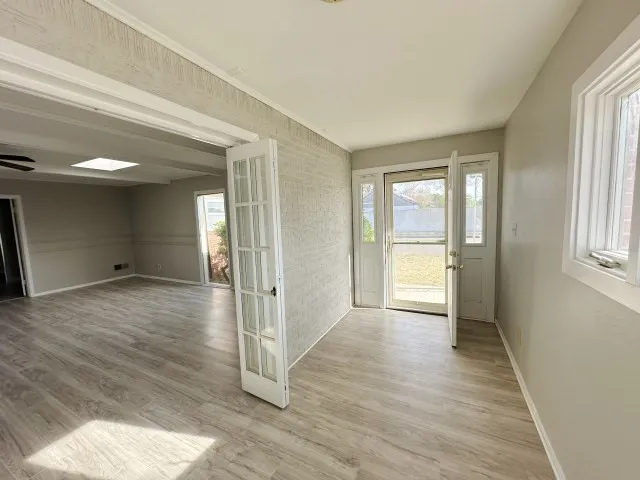 Single Family Residence For Sale in Hansford County , 321 Barkley Street, Spearman, Texas 79081, 3 Bedroom, 2 Bathroom, 2 Garage spaces, 2,418 Sqft, built in 1965, mls#21347099, Real Estate Agent in Spearman, Homes For Sale in Hansford county, Homes For Sale in Spearman, Realtor in Spearman Texas, Real Estate Brokerage Independent Realty Texas, Luminita Cordes Realtor