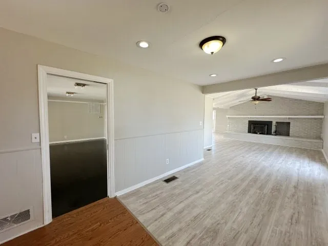 Single Family Residence For Sale in Hansford County , 321 Barkley Street, Spearman, Texas 79081, 3 Bedroom, 2 Bathroom, 2 Garage spaces, 2,418 Sqft, built in 1965, mls#21347099, Real Estate Agent in Spearman, Homes For Sale in Hansford county, Homes For Sale in Spearman, Realtor in Spearman Texas, Real Estate Brokerage Independent Realty Texas, Luminita Cordes Realtor