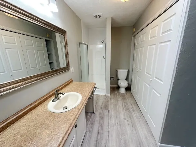 Single Family Residence For Sale in Hansford County , 321 Barkley Street, Spearman, Texas 79081, 3 Bedroom, 2 Bathroom, 2 Garage spaces, 2,418 Sqft, built in 1965, mls#21347099, Real Estate Agent in Spearman, Homes For Sale in Hansford county, Homes For Sale in Spearman, Realtor in Spearman Texas, Real Estate Brokerage Independent Realty Texas, Luminita Cordes Realtor