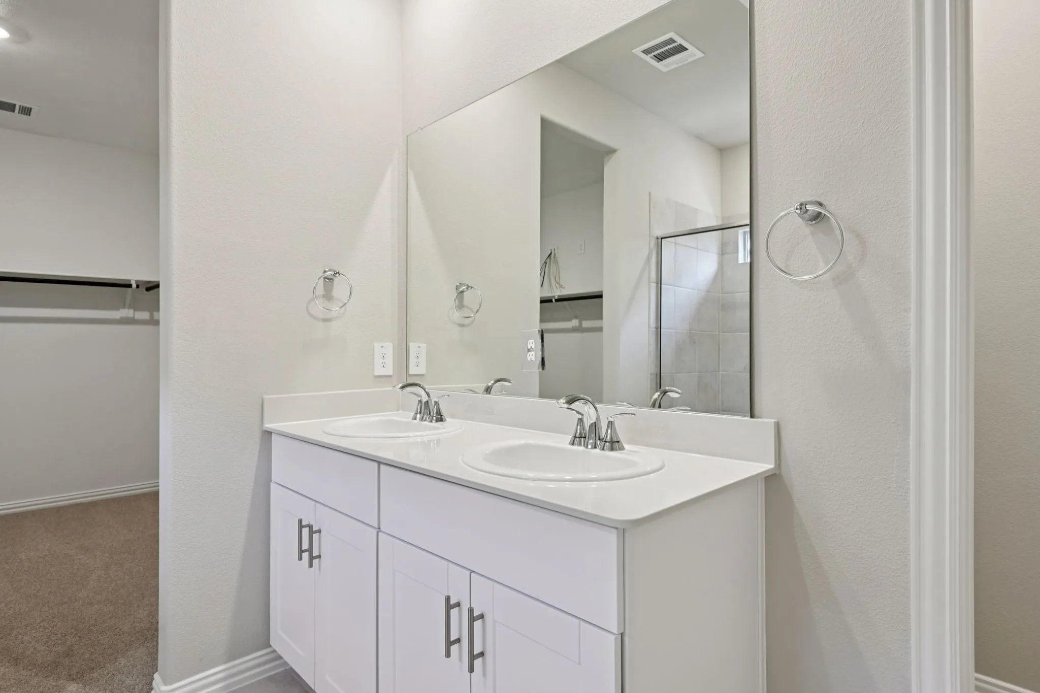 Photo is not of the actual home, but is an inspirational photo of builder’s model home and may depict options, furnishings, and/or decorator features that are not included.