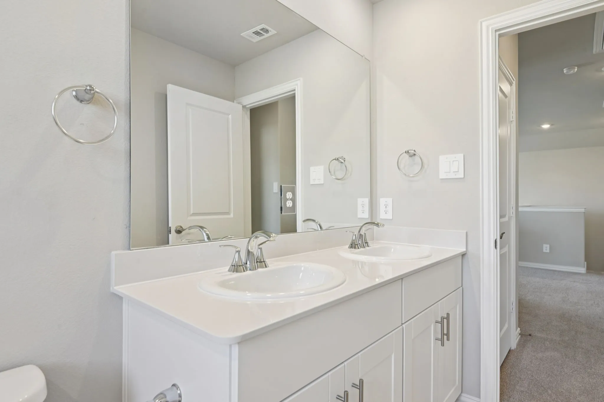 Photo is not of the actual home, but is an inspirational photo of builder’s model home and may depict options, furnishings, and/or decorator features that are not included.