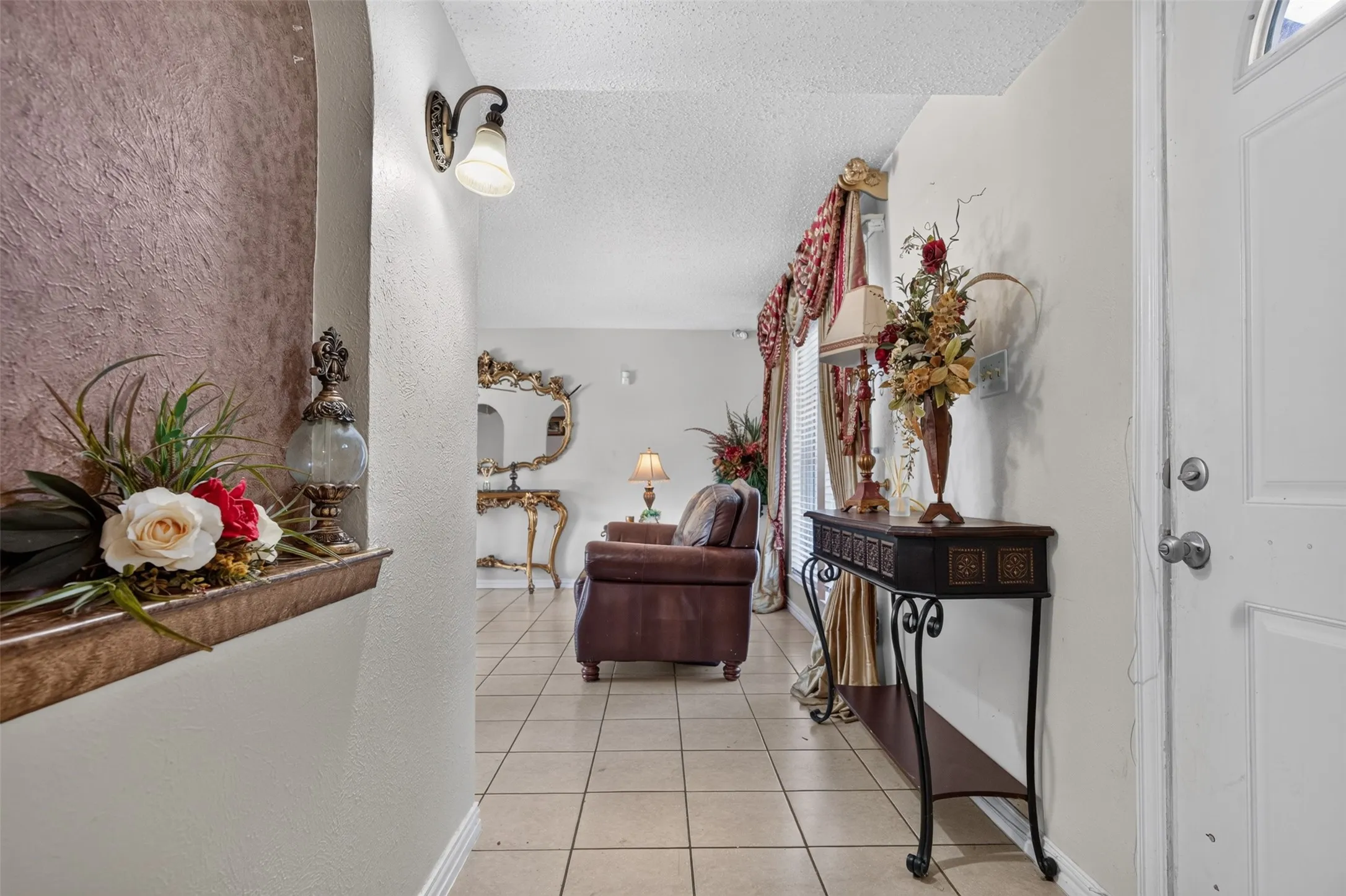 Single Family Residence For Sale in Dallas County , 2224 Crockett Drive, Carrollton, Texas 75006, 3 Bedroom, 2 Bathroom, 2 Garage spaces, 1,410 Sqft, built in 1981, mls#21347111, Real Estate Agent in Carrollton, Homes For Sale in Dallas county, Homes For Sale in Carrollton, Realtor in Carrollton Texas, Real Estate Brokerage Independent Realty Texas, Luminita Cordes Realtor