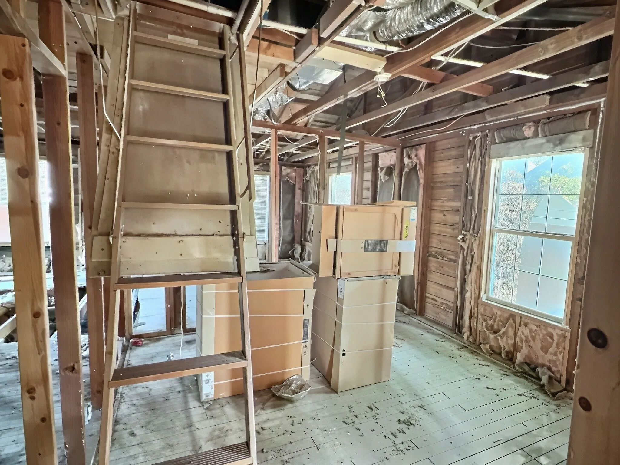 Single Family Residence For Sale in Tarrant County , 1604 S Edgewood Terrace, Fort Worth, Texas 76105, 3 Bedroom, 1 Bathroom, Garage spaces, 815 Sqft, built in 1949, mls#21347017, Real Estate Agent in Fort Worth, Homes For Sale in Tarrant county, Homes For Sale in Fort Worth, Realtor in Fort Worth Texas, Real Estate Brokerage Independent Realty Texas, Luminita Cordes Realtor