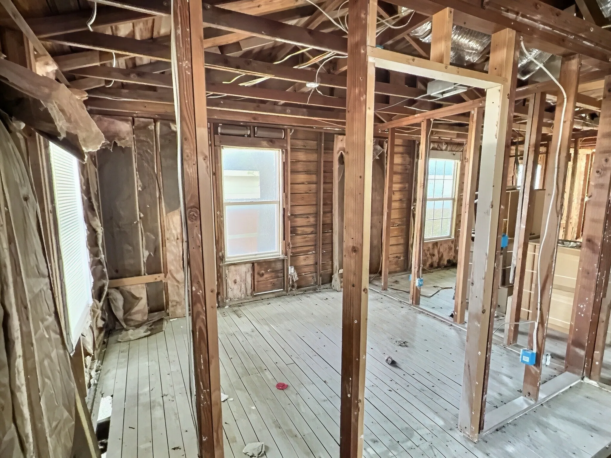Single Family Residence For Sale in Tarrant County , 1604 S Edgewood Terrace, Fort Worth, Texas 76105, 3 Bedroom, 1 Bathroom, Garage spaces, 815 Sqft, built in 1949, mls#21347017, Real Estate Agent in Fort Worth, Homes For Sale in Tarrant county, Homes For Sale in Fort Worth, Realtor in Fort Worth Texas, Real Estate Brokerage Independent Realty Texas, Luminita Cordes Realtor