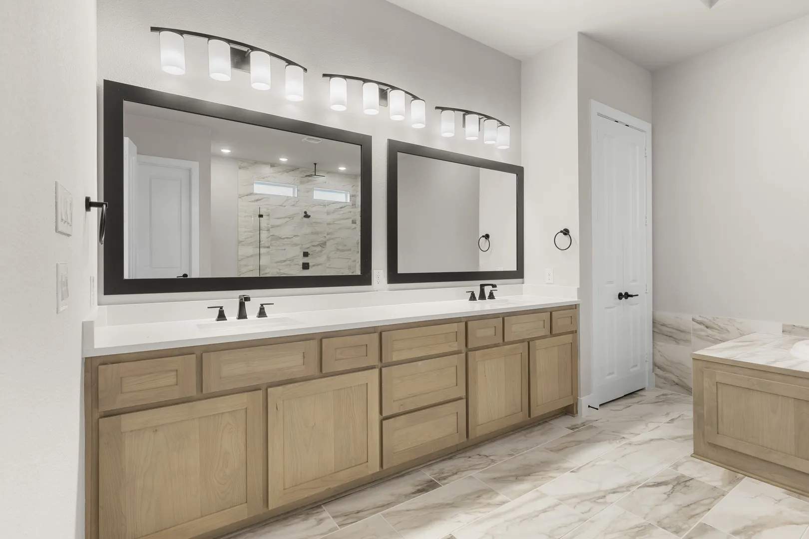 20. 5012 Lynwood - Bath (4)
