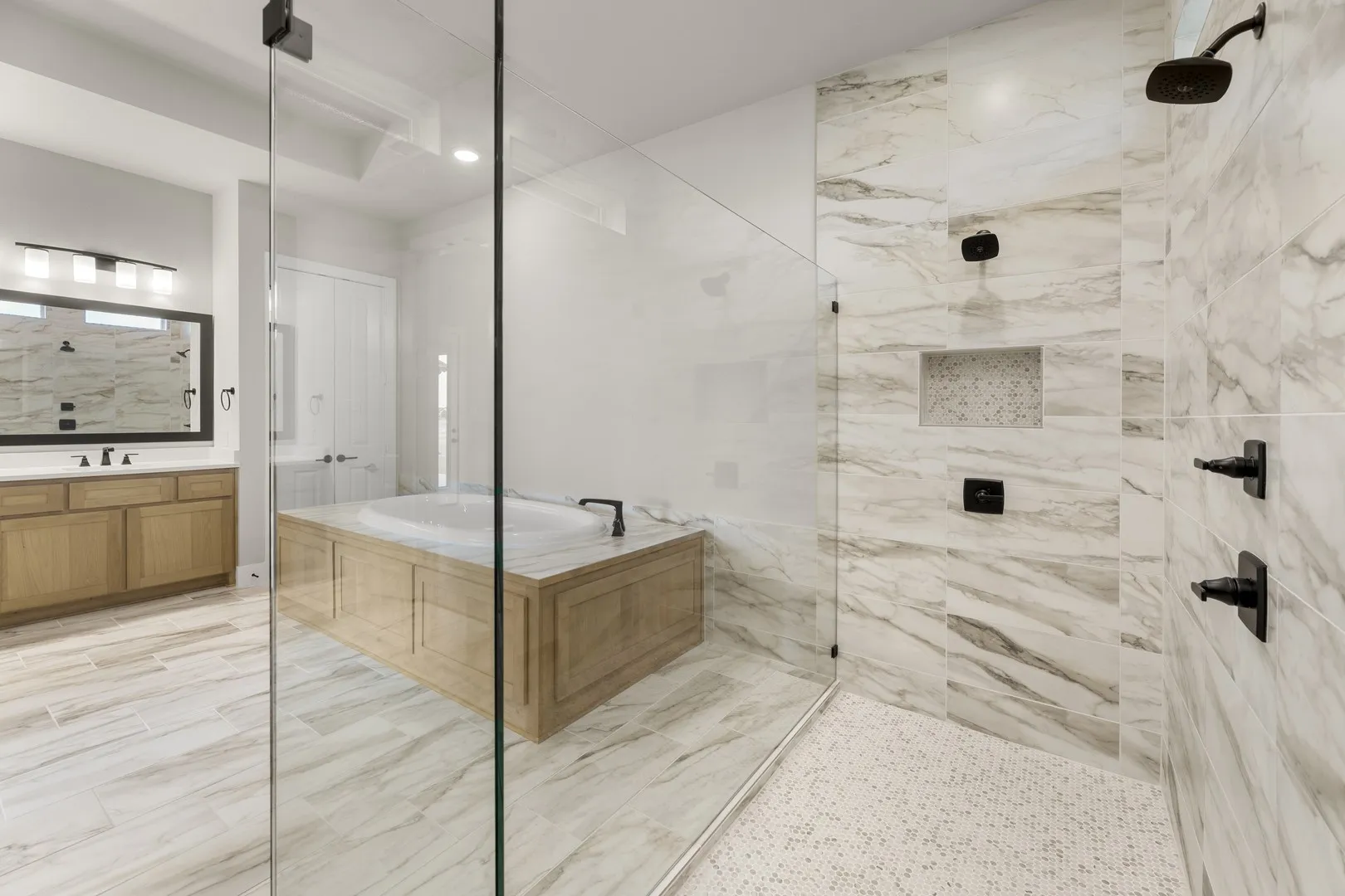 19. 5012 Lynwood - Bath (3)