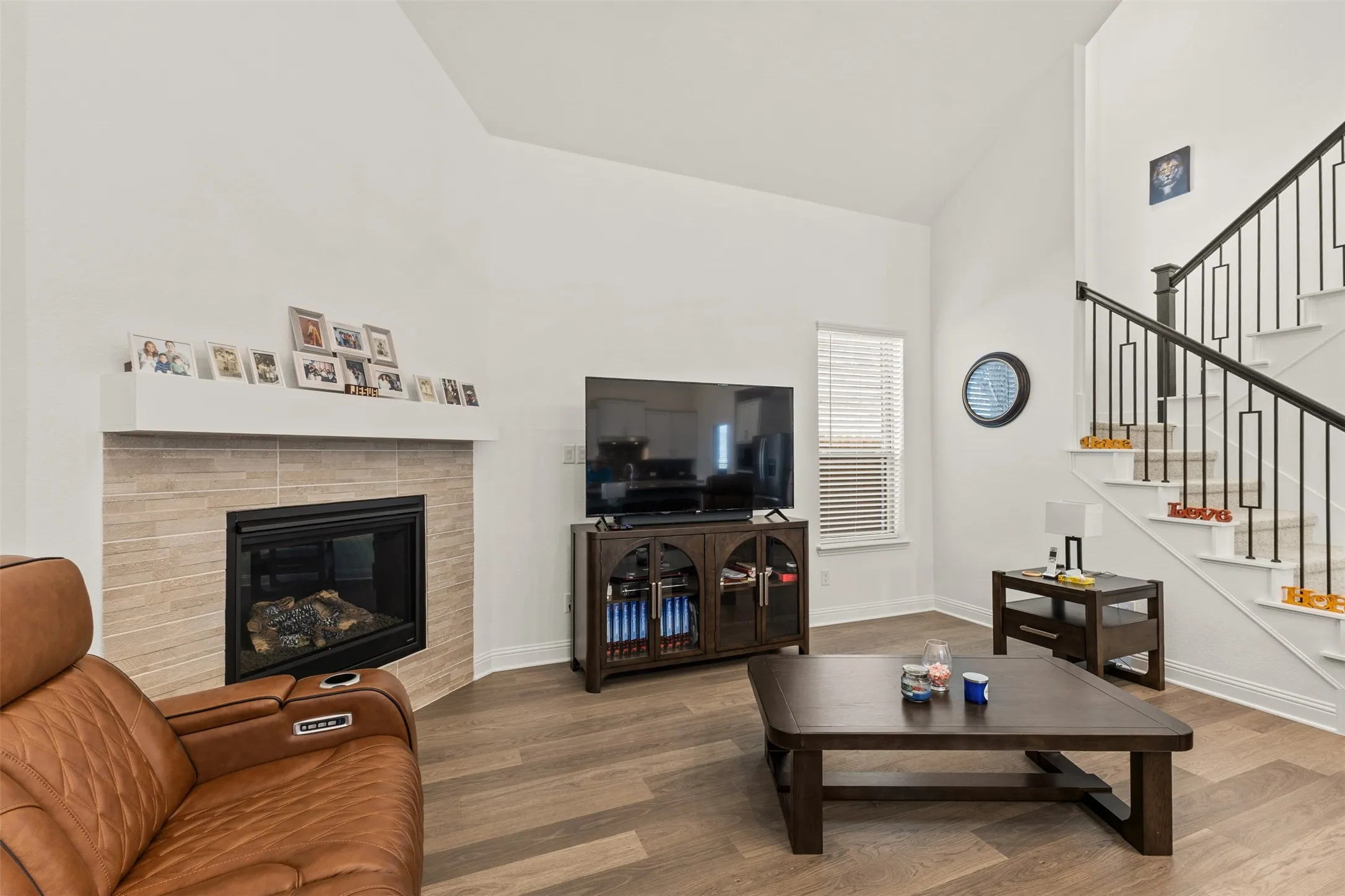 Single Family Residence For Sale in Rockwall County , 2837 Fargo Mews, Fate, Texas 75087, 3 Bedroom, 3 Bathroom, 2 Garage spaces, 2,289 Sqft, built in 2025, mls#21347087, Real Estate Agent in Fate, Homes For Sale in Rockwall county, Homes For Sale in Fate, Realtor in Fate Texas, Real Estate Brokerage Independent Realty Texas, Luminita Cordes Realtor