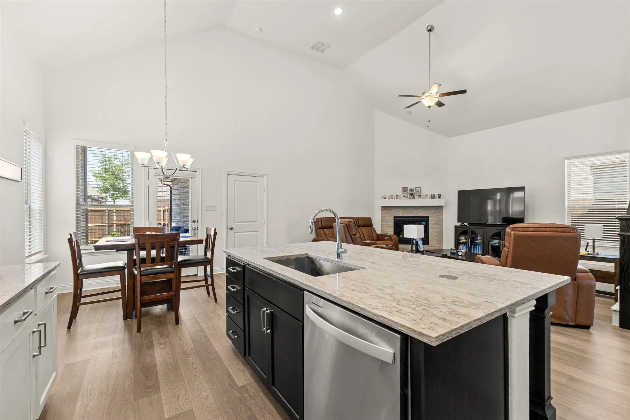 Single Family Residence For Sale in Rockwall County , 2837 Fargo Mews, Fate, Texas 75087, 3 Bedroom, 3 Bathroom, 2 Garage spaces, 2,289 Sqft, built in 2025, mls#21347087, Real Estate Agent in Fate, Homes For Sale in Rockwall county, Homes For Sale in Fate, Realtor in Fate Texas, Real Estate Brokerage Independent Realty Texas, Luminita Cordes Realtor