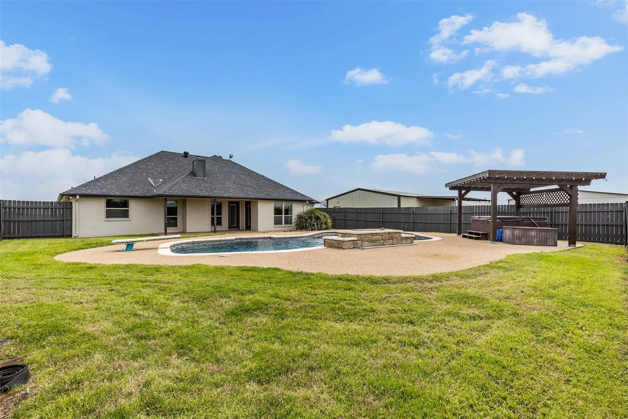 Single Family Residence For Sale in Johnson County , 312 Corral Road, Godley, Texas 76044, 3 Bedroom, 2 Bathroom, Garage spaces, 2,332 Sqft, built in 1997, mls#21341606, Real Estate Agent in Godley, Homes For Sale in Johnson county, Homes For Sale in Godley, Realtor in Godley Texas, Real Estate Brokerage Independent Realty Texas, Luminita Cordes Realtor