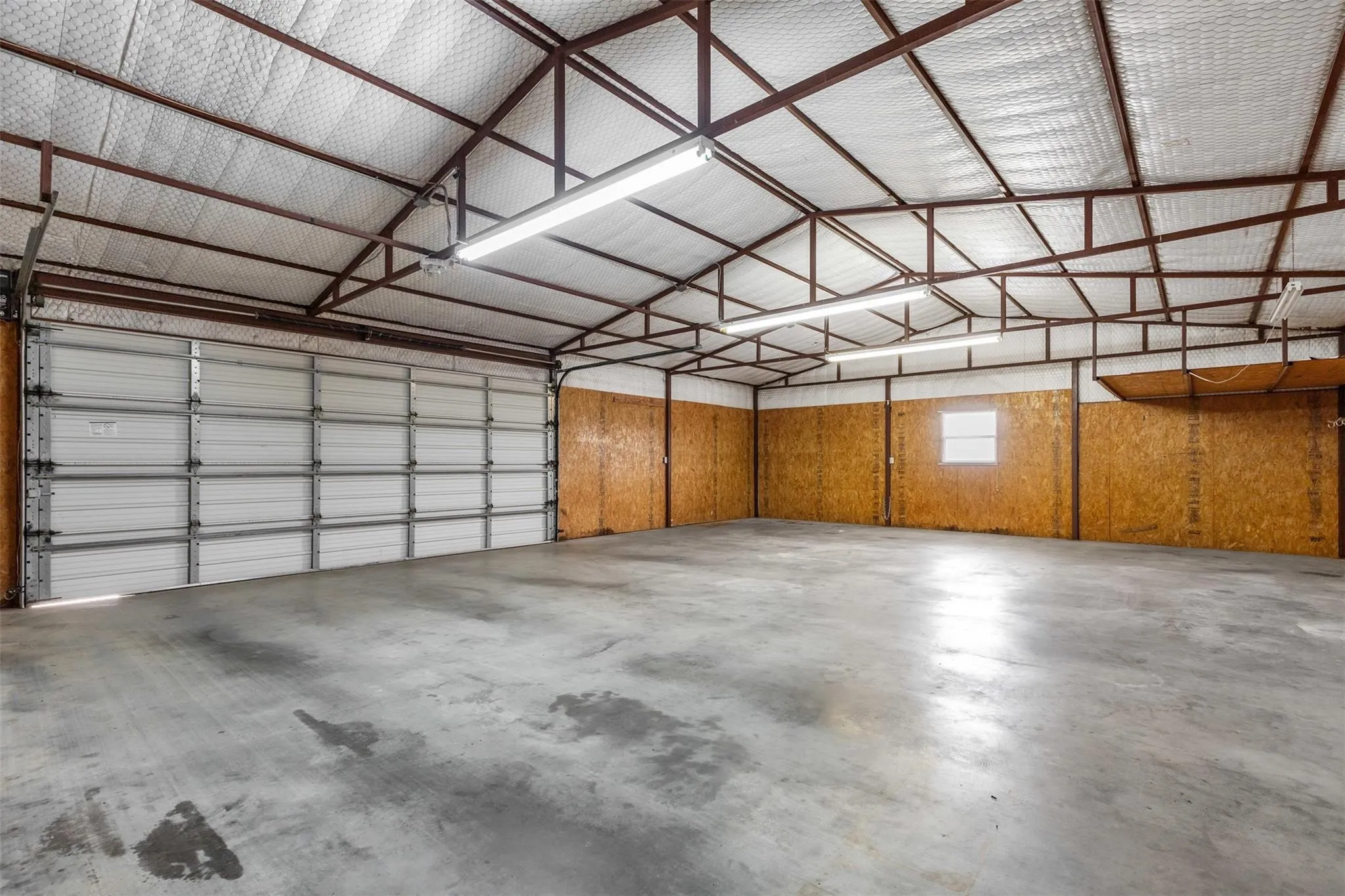 Single Family Residence For Sale in Johnson County , 312 Corral Road, Godley, Texas 76044, 3 Bedroom, 2 Bathroom, Garage spaces, 2,332 Sqft, built in 1997, mls#21341606, Real Estate Agent in Godley, Homes For Sale in Johnson county, Homes For Sale in Godley, Realtor in Godley Texas, Real Estate Brokerage Independent Realty Texas, Luminita Cordes Realtor