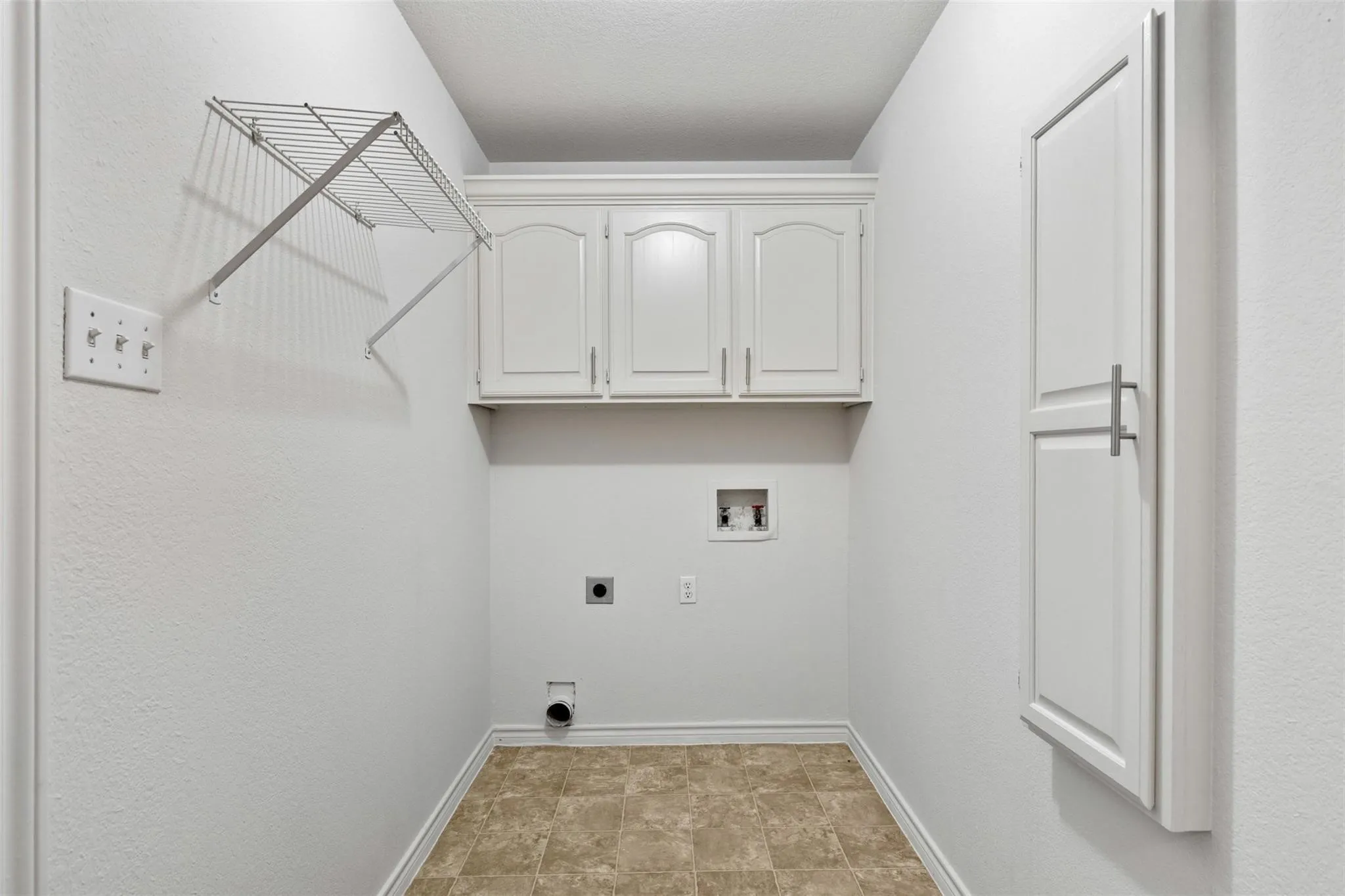 Single Family Residence For Sale in Johnson County , 312 Corral Road, Godley, Texas 76044, 3 Bedroom, 2 Bathroom, Garage spaces, 2,332 Sqft, built in 1997, mls#21341606, Real Estate Agent in Godley, Homes For Sale in Johnson county, Homes For Sale in Godley, Realtor in Godley Texas, Real Estate Brokerage Independent Realty Texas, Luminita Cordes Realtor