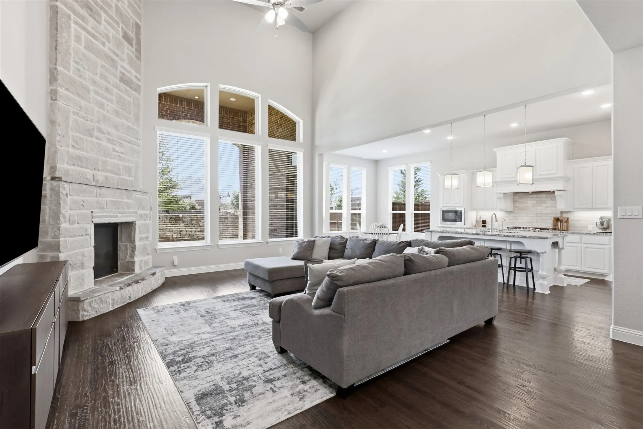Single Family Residence For Sale in Denton County , 10813 Sycamore Falls Drive, Flower Mound, Texas 76226, 4 Bedroom, 5 Bathroom, 3 Garage spaces, 3,862 Sqft, built in 2018, mls#21346643, Real Estate Agent in Flower Mound, Homes For Sale in Denton county, Homes For Sale in Flower Mound, Realtor in Flower Mound Texas, Real Estate Brokerage Independent Realty Texas, Luminita Cordes Realtor
