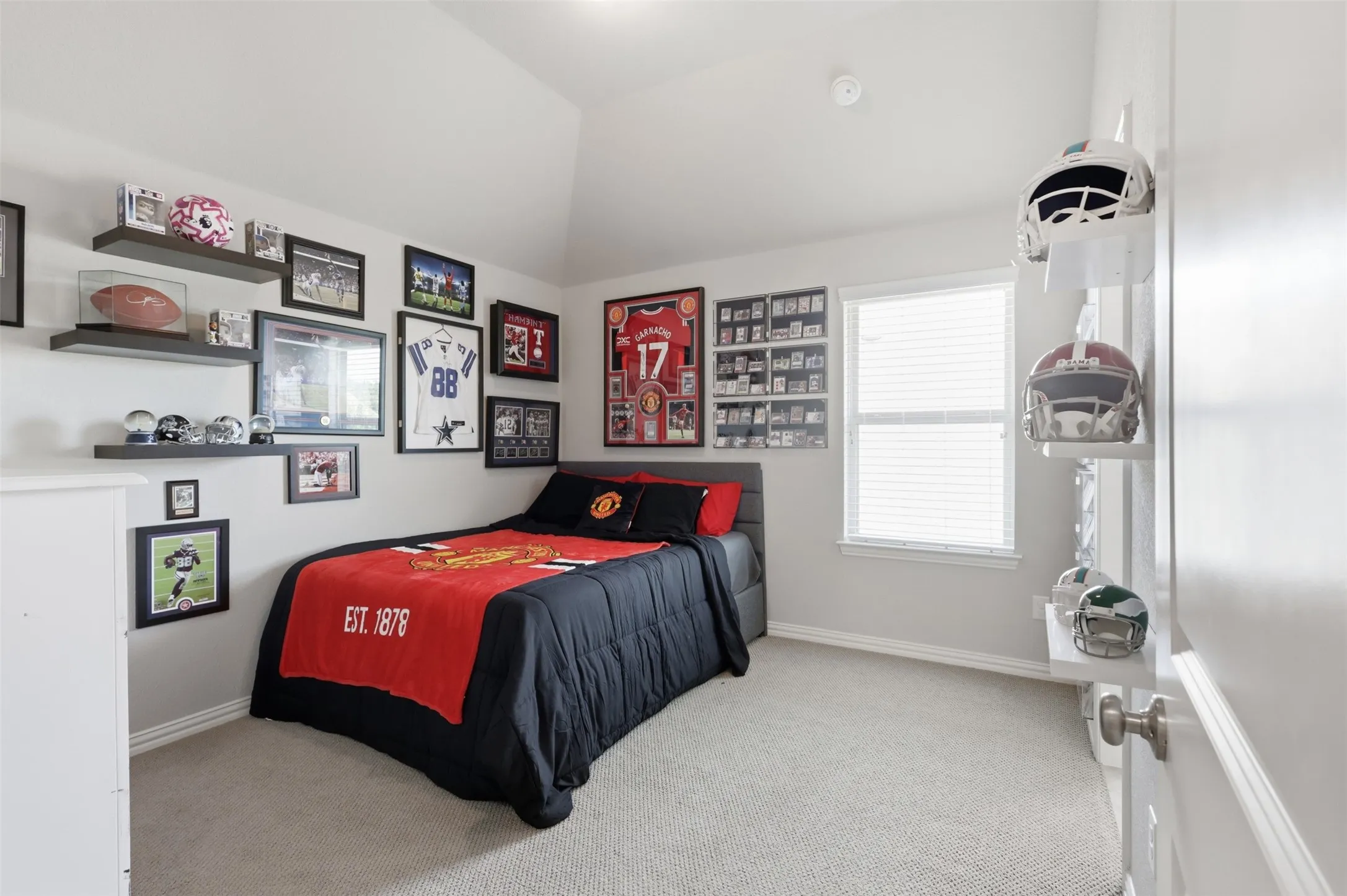 Single Family Residence For Sale in Denton County , 10813 Sycamore Falls Drive, Flower Mound, Texas 76226, 4 Bedroom, 5 Bathroom, 3 Garage spaces, 3,862 Sqft, built in 2018, mls#21346643, Real Estate Agent in Flower Mound, Homes For Sale in Denton county, Homes For Sale in Flower Mound, Realtor in Flower Mound Texas, Real Estate Brokerage Independent Realty Texas, Luminita Cordes Realtor
