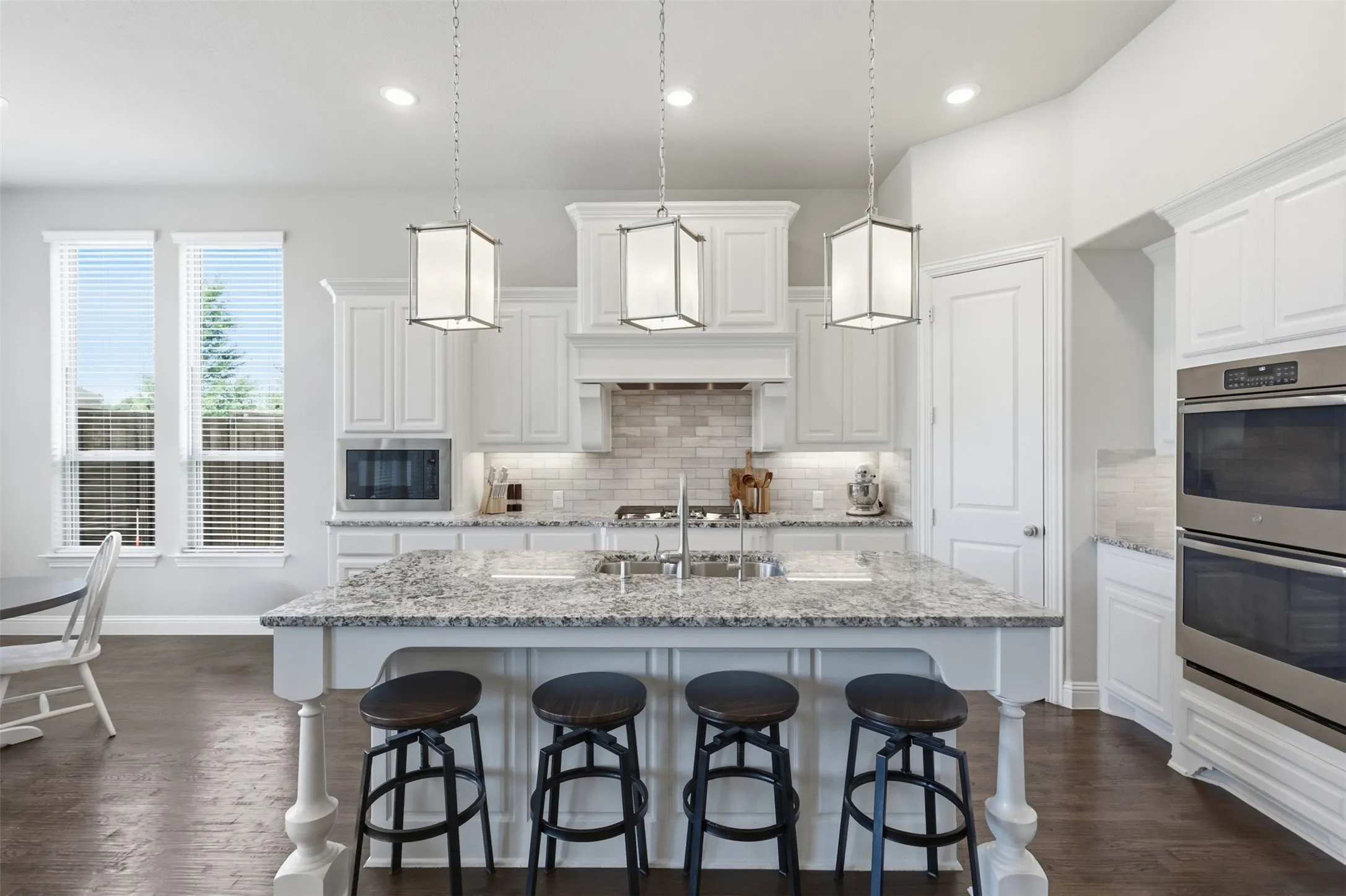 Single Family Residence For Sale in Denton County , 10813 Sycamore Falls Drive, Flower Mound, Texas 76226, 4 Bedroom, 5 Bathroom, 3 Garage spaces, 3,862 Sqft, built in 2018, mls#21346643, Real Estate Agent in Flower Mound, Homes For Sale in Denton county, Homes For Sale in Flower Mound, Realtor in Flower Mound Texas, Real Estate Brokerage Independent Realty Texas, Luminita Cordes Realtor