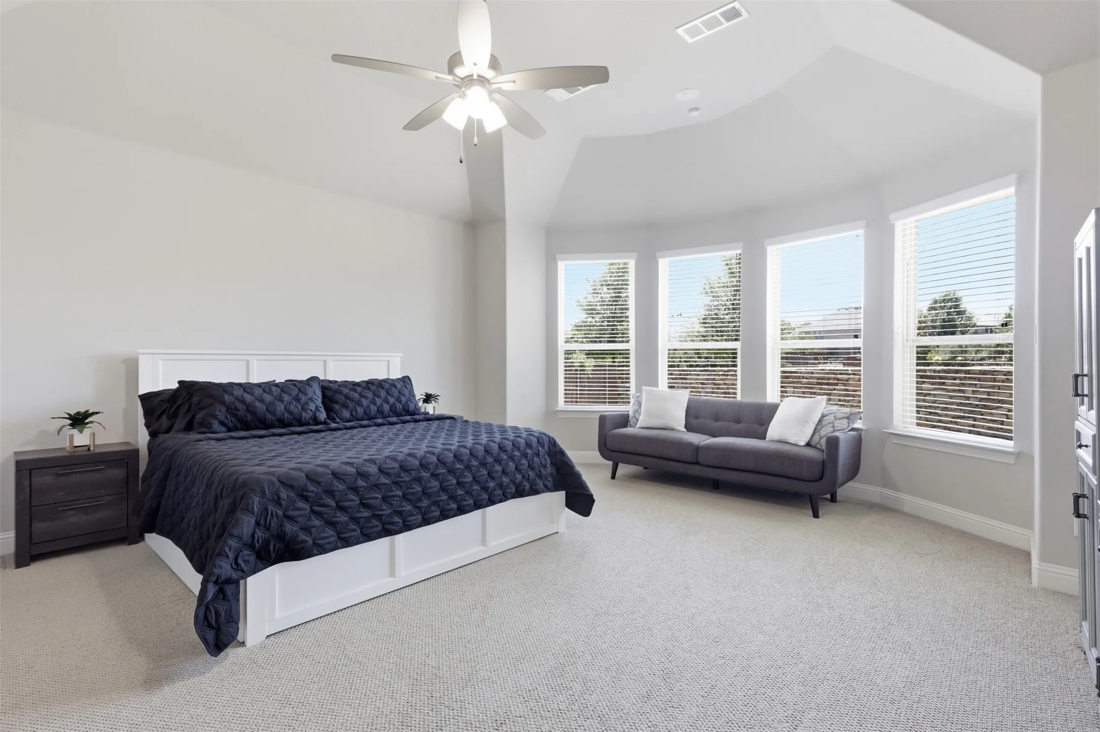 Single Family Residence For Sale in Denton County , 10813 Sycamore Falls Drive, Flower Mound, Texas 76226, 4 Bedroom, 5 Bathroom, 3 Garage spaces, 3,862 Sqft, built in 2018, mls#21346643, Real Estate Agent in Flower Mound, Homes For Sale in Denton county, Homes For Sale in Flower Mound, Realtor in Flower Mound Texas, Real Estate Brokerage Independent Realty Texas, Luminita Cordes Realtor