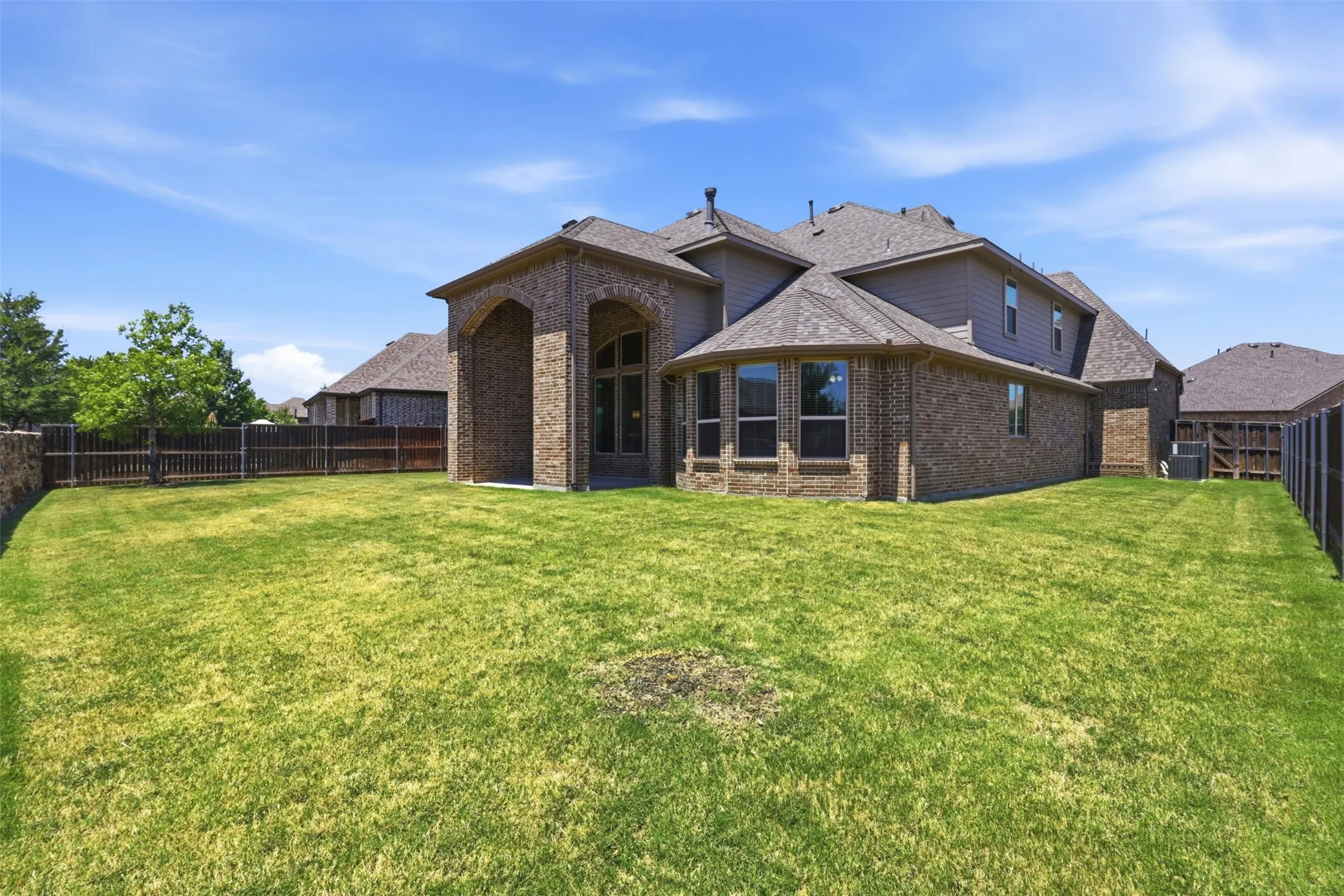 Single Family Residence For Sale in Denton County , 10813 Sycamore Falls Drive, Flower Mound, Texas 76226, 4 Bedroom, 5 Bathroom, 3 Garage spaces, 3,862 Sqft, built in 2018, mls#21346643, Real Estate Agent in Flower Mound, Homes For Sale in Denton county, Homes For Sale in Flower Mound, Realtor in Flower Mound Texas, Real Estate Brokerage Independent Realty Texas, Luminita Cordes Realtor