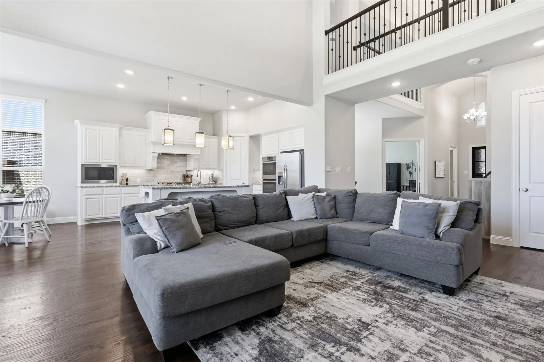 Single Family Residence For Sale in Denton County , 10813 Sycamore Falls Drive, Flower Mound, Texas 76226, 4 Bedroom, 5 Bathroom, 3 Garage spaces, 3,862 Sqft, built in 2018, mls#21346643, Real Estate Agent in Flower Mound, Homes For Sale in Denton county, Homes For Sale in Flower Mound, Realtor in Flower Mound Texas, Real Estate Brokerage Independent Realty Texas, Luminita Cordes Realtor