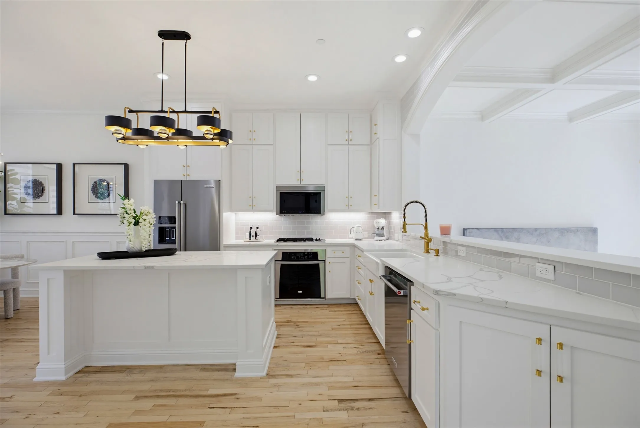 Townhouse For Sale in Collin County , 7201 Kasko Drive, Plano, Texas 75024, 3 Bedrooms, 3 Bathrooms, 2 Garage spaces, 1,631 Sqft, built in 2005, Price $700,000, mls#21346130, Real Estate Agent in Plano, Homes For Sale in Collin county, Homes For Sale in Plano, Realtor in Plano Texas, Real Estate Brokerage Independent Realty Texas, Luminita Cordes Realtor