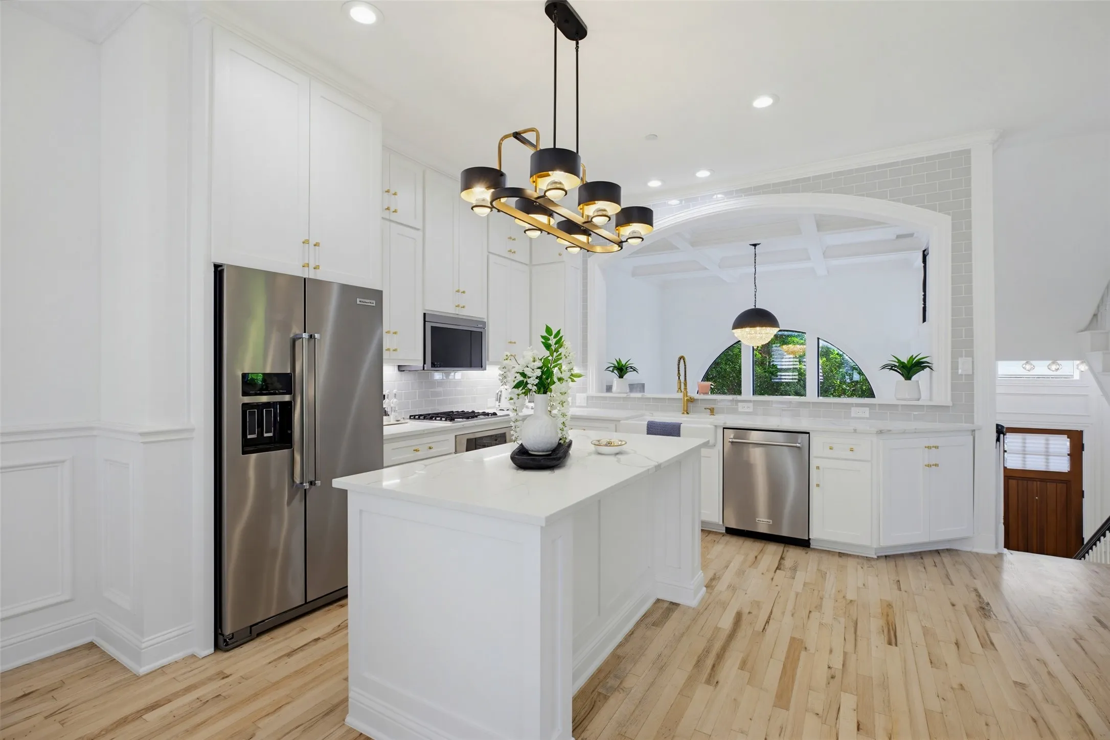 Townhouse For Sale in Collin County , 7201 Kasko Drive, Plano, Texas 75024, 3 Bedrooms, 3 Bathrooms, 2 Garage spaces, 1,631 Sqft, built in 2005, Price $700,000, mls#21346130, Real Estate Agent in Plano, Homes For Sale in Collin county, Homes For Sale in Plano, Realtor in Plano Texas, Real Estate Brokerage Independent Realty Texas, Luminita Cordes Realtor