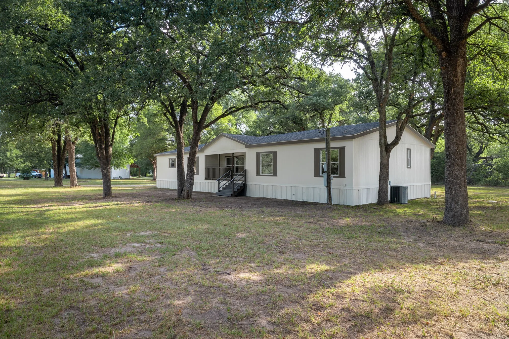 Mobile Home For Sale in Freestone County , 151 Private Road 958, Kirvin, Texas 75859, 4 Bedroom, 3 Bathroom, Garage spaces, 2,432 Sqft, built in 2007, mls#21346503, Real Estate Agent in Kirvin, Homes For Sale in Freestone county, Homes For Sale in Kirvin, Realtor in Kirvin Texas, Real Estate Brokerage Independent Realty Texas, Luminita Cordes Realtor