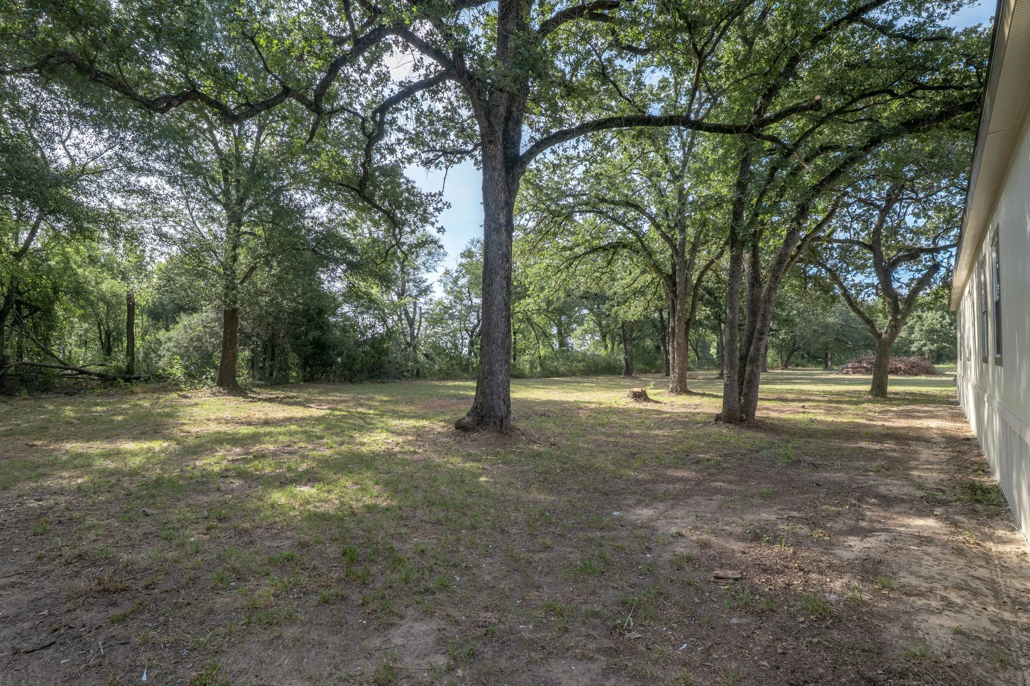Mobile Home For Sale in Freestone County , 151 Private Road 958, Kirvin, Texas 75859, 4 Bedroom, 3 Bathroom, Garage spaces, 2,432 Sqft, built in 2007, mls#21346503, Real Estate Agent in Kirvin, Homes For Sale in Freestone county, Homes For Sale in Kirvin, Realtor in Kirvin Texas, Real Estate Brokerage Independent Realty Texas, Luminita Cordes Realtor