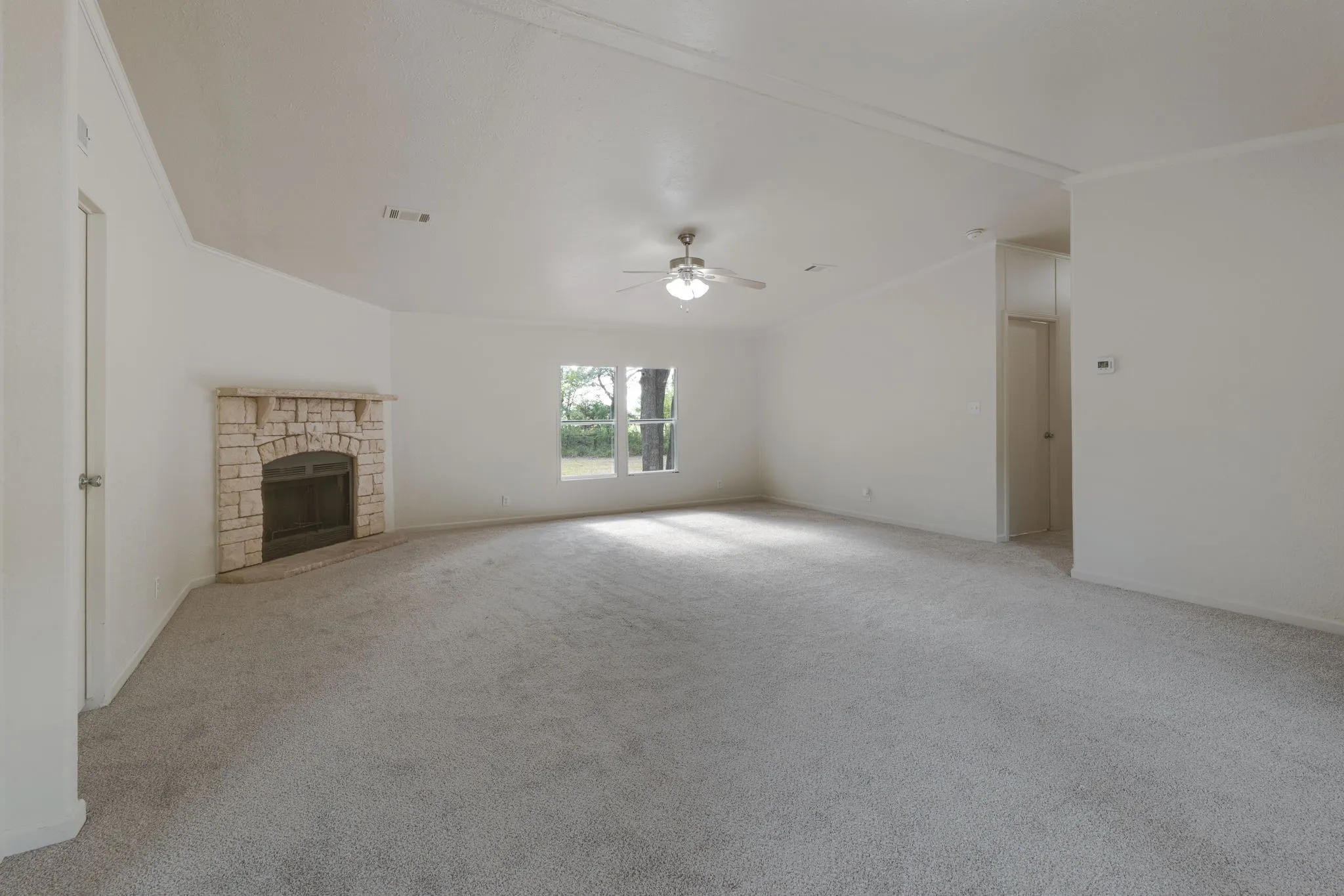 Mobile Home For Sale in Freestone County , 151 Private Road 958, Kirvin, Texas 75859, 4 Bedroom, 3 Bathroom, Garage spaces, 2,432 Sqft, built in 2007, mls#21346503, Real Estate Agent in Kirvin, Homes For Sale in Freestone county, Homes For Sale in Kirvin, Realtor in Kirvin Texas, Real Estate Brokerage Independent Realty Texas, Luminita Cordes Realtor