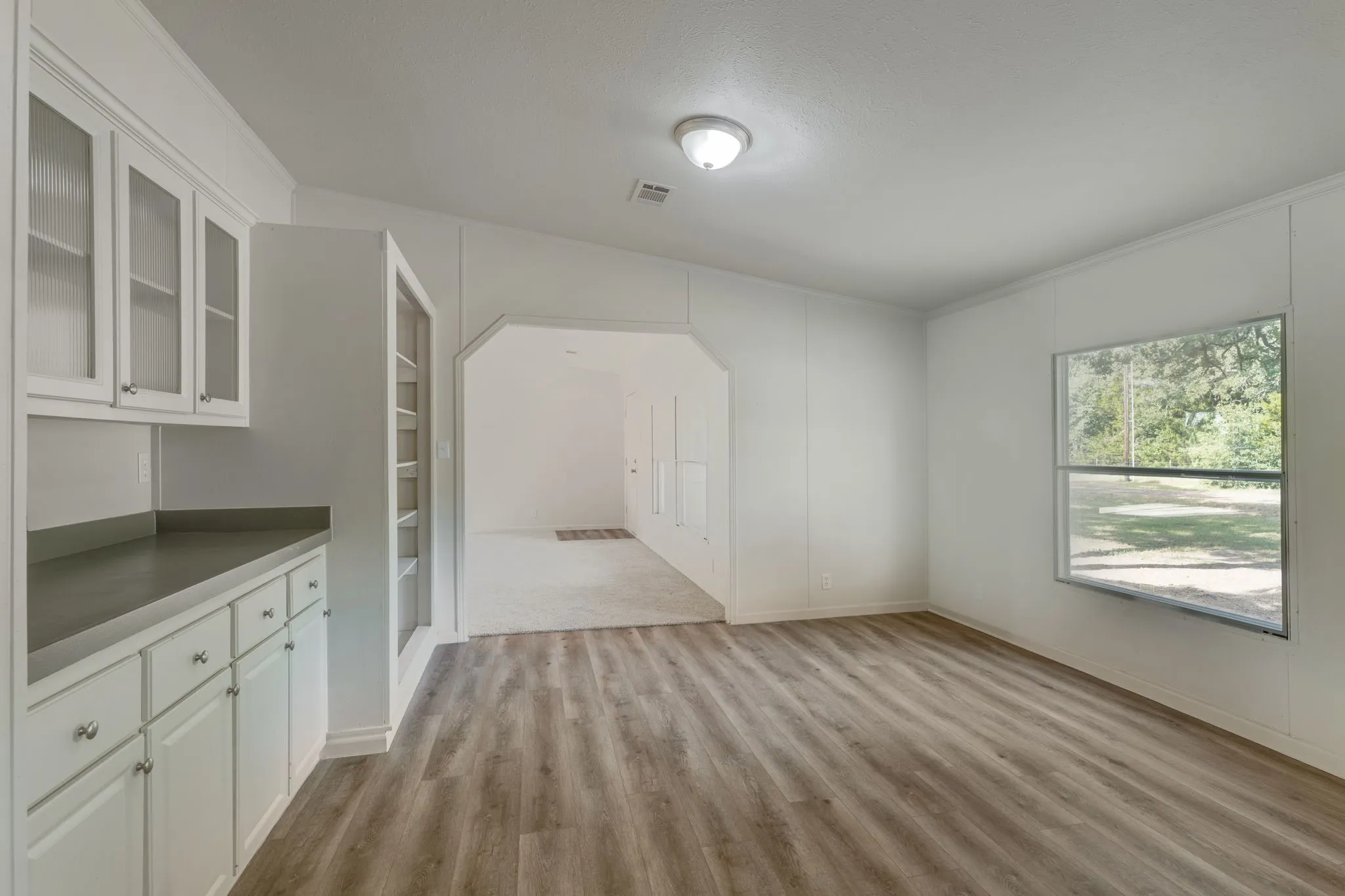 Mobile Home For Sale in Freestone County , 151 Private Road 958, Kirvin, Texas 75859, 4 Bedroom, 3 Bathroom, Garage spaces, 2,432 Sqft, built in 2007, mls#21346503, Real Estate Agent in Kirvin, Homes For Sale in Freestone county, Homes For Sale in Kirvin, Realtor in Kirvin Texas, Real Estate Brokerage Independent Realty Texas, Luminita Cordes Realtor