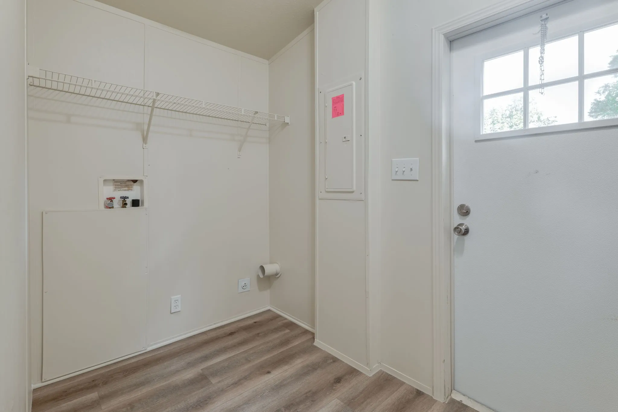 Mobile Home For Sale in Freestone County , 151 Private Road 958, Kirvin, Texas 75859, 4 Bedroom, 3 Bathroom, Garage spaces, 2,432 Sqft, built in 2007, mls#21346503, Real Estate Agent in Kirvin, Homes For Sale in Freestone county, Homes For Sale in Kirvin, Realtor in Kirvin Texas, Real Estate Brokerage Independent Realty Texas, Luminita Cordes Realtor