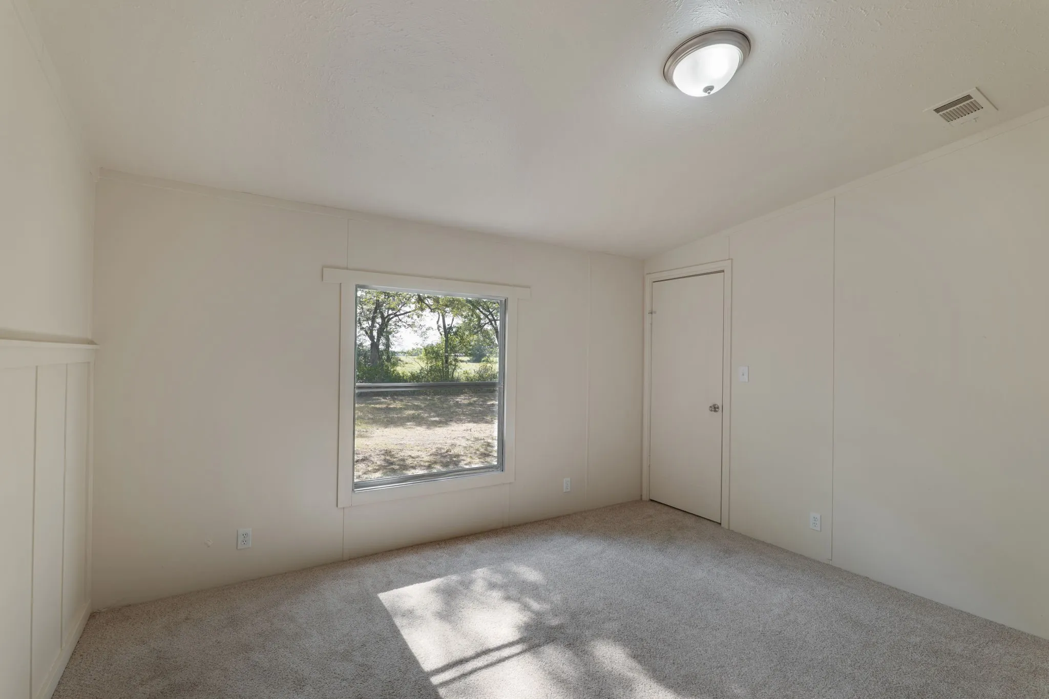 Mobile Home For Sale in Freestone County , 151 Private Road 958, Kirvin, Texas 75859, 4 Bedroom, 3 Bathroom, Garage spaces, 2,432 Sqft, built in 2007, mls#21346503, Real Estate Agent in Kirvin, Homes For Sale in Freestone county, Homes For Sale in Kirvin, Realtor in Kirvin Texas, Real Estate Brokerage Independent Realty Texas, Luminita Cordes Realtor