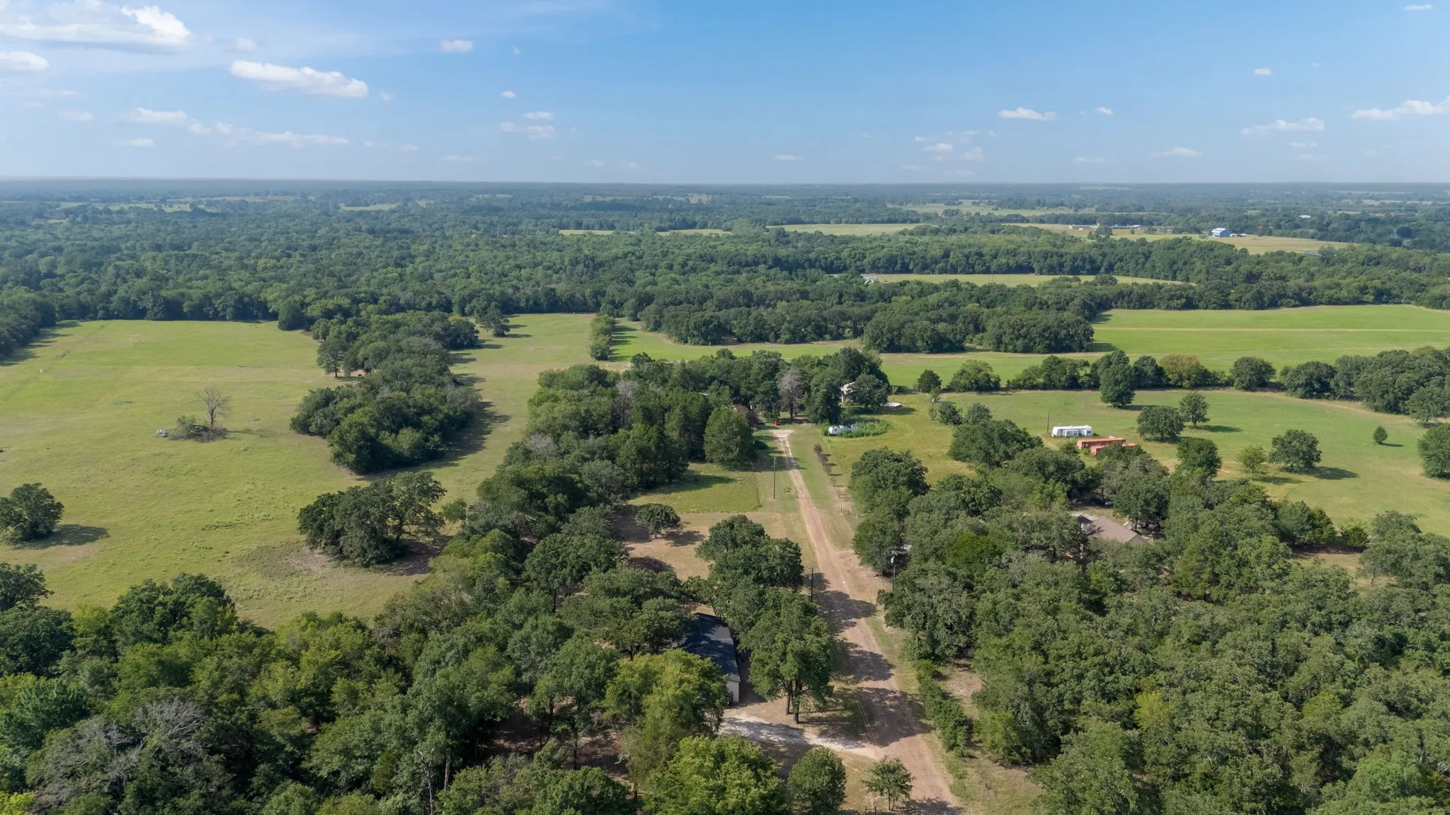 Mobile Home For Sale in Freestone County , 151 Private Road 958, Kirvin, Texas 75859, 4 Bedroom, 3 Bathroom, Garage spaces, 2,432 Sqft, built in 2007, mls#21346503, Real Estate Agent in Kirvin, Homes For Sale in Freestone county, Homes For Sale in Kirvin, Realtor in Kirvin Texas, Real Estate Brokerage Independent Realty Texas, Luminita Cordes Realtor