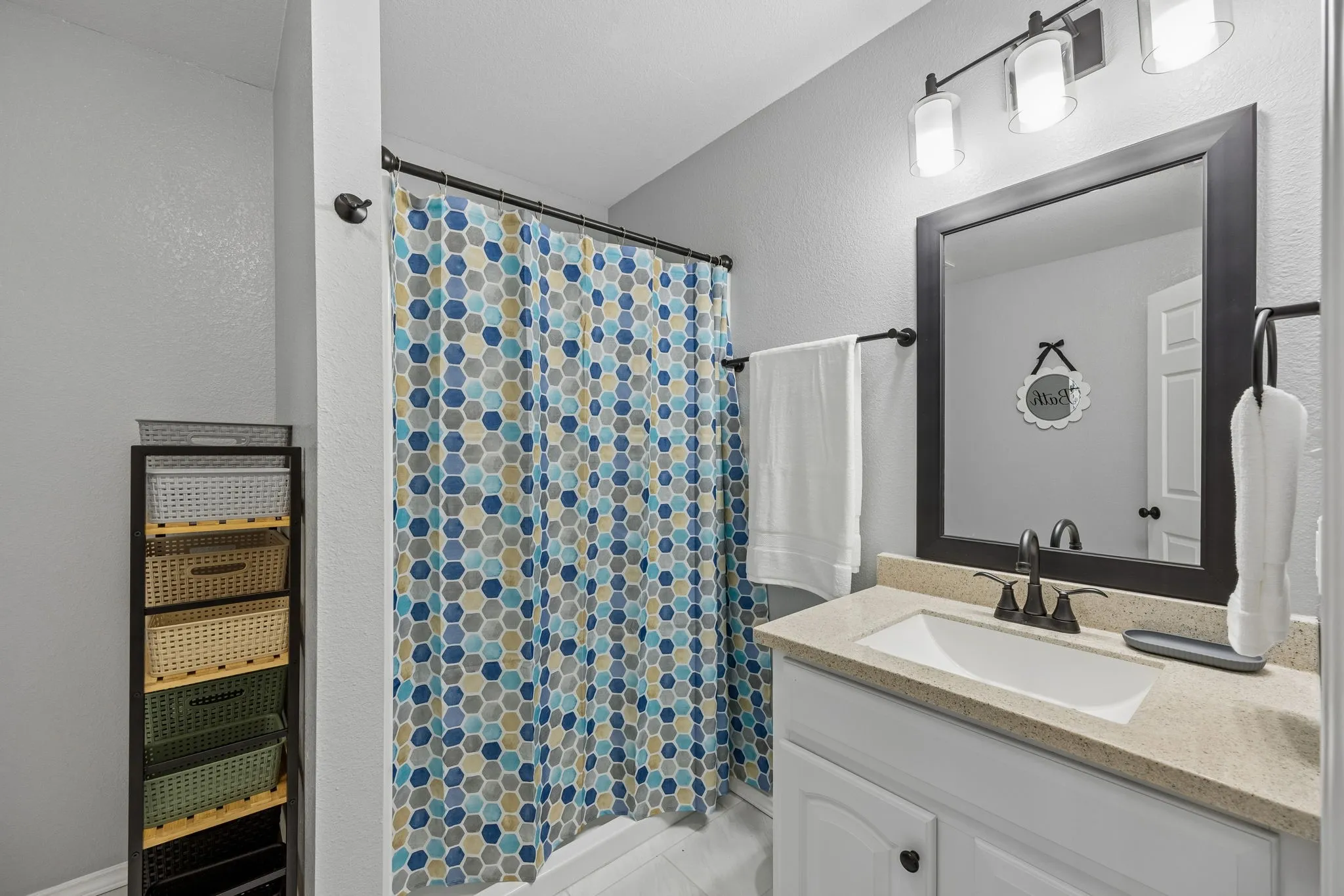 Single Family Residence For Sale in Dallas County , 8510 Hartford Drive, Rowlett, Texas 75089, 5 Bedroom, 3 Bathroom, 2 Garage spaces, 2,227 Sqft, built in 1994, mls#21347052, Real Estate Agent in Rowlett, Homes For Sale in Dallas county, Homes For Sale in Rowlett, Realtor in Rowlett Texas, Real Estate Brokerage Independent Realty Texas, Luminita Cordes Realtor