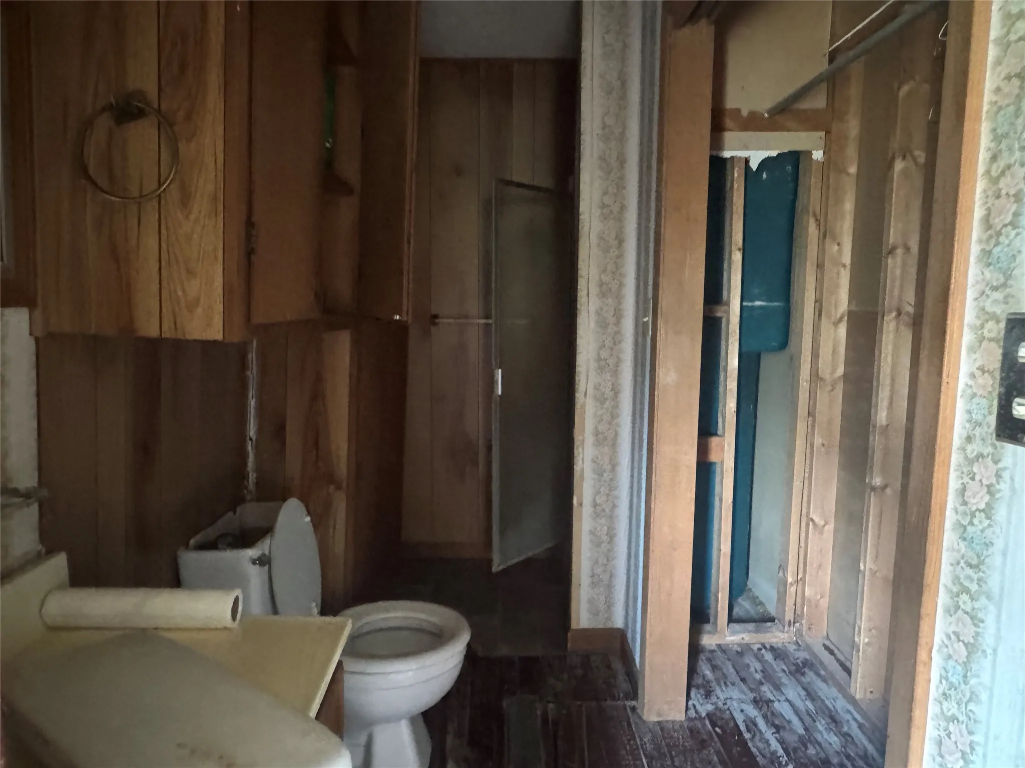 Single Family Residence For Sale in Haskell County , 301 S Ave G, Haskell, Texas 79521, 3 Bedrooms, 2 Bathrooms, Garage spaces, 2,628 Sqft, built in 1930, Price $57,000, mls#21347133, Real Estate Agent in Haskell, Homes For Sale in Haskell county, Homes For Sale in Haskell, Realtor in Haskell Texas, Real Estate Brokerage Independent Realty Texas, Luminita Cordes Realtor
