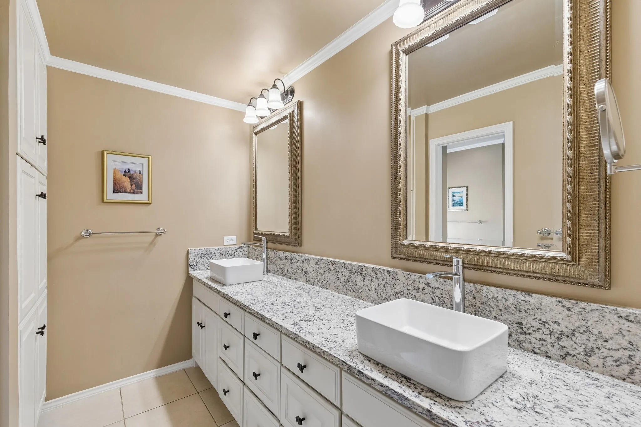 Single Family Residence For Sale in Dallas County , 7118 Winedale Drive, Dallas, Texas 75231, 4 Bedroom, 3 Bathroom, 2 Garage spaces, 2,887 Sqft, built in 1976, mls#21345713, Real Estate Agent in Dallas, Homes For Sale in Dallas county, Homes For Sale in Dallas, Realtor in Dallas Texas, Real Estate Brokerage Independent Realty Texas, Luminita Cordes Realtor