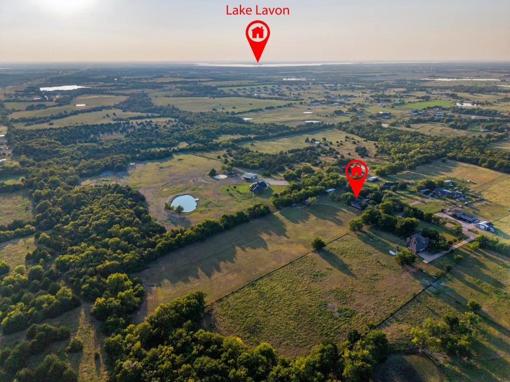 Lavon and Lake Lavon are just a short 8-10 minute drive down a country road!