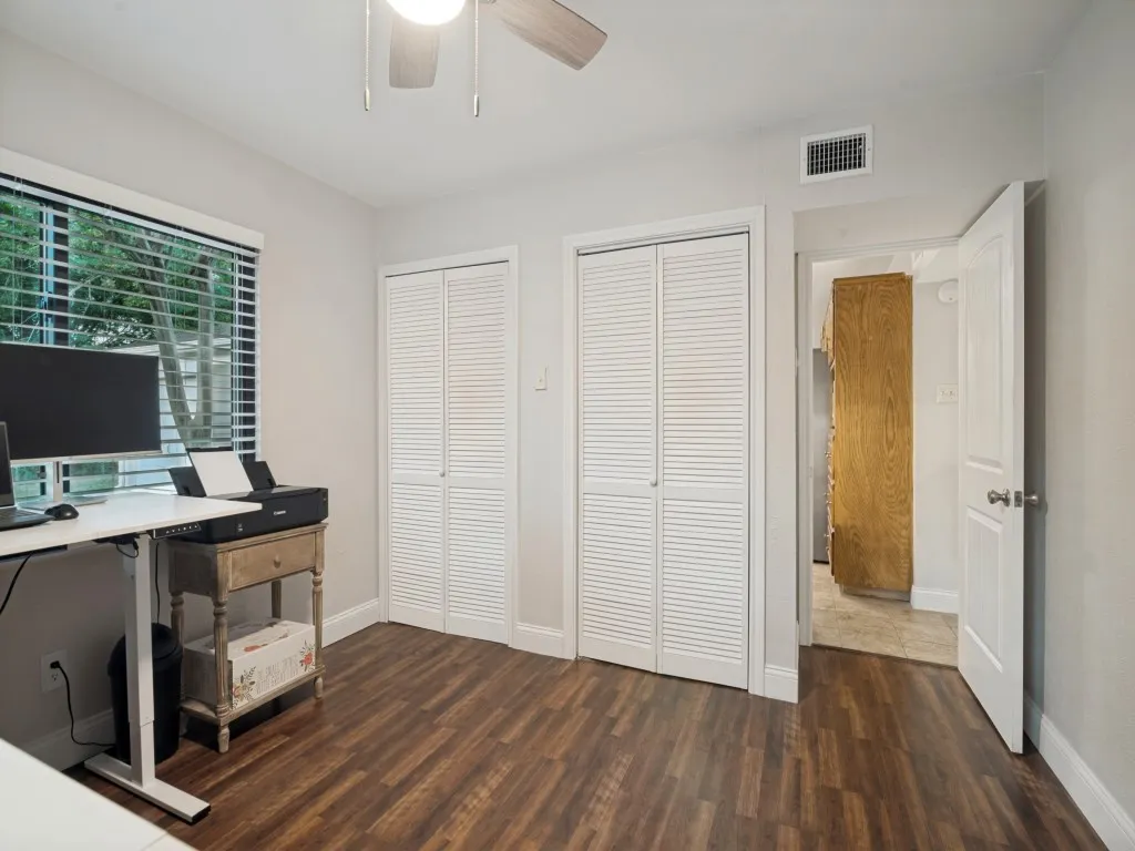 Farm For Sale in Collin County , 11689 County Road 586, Royse City, Texas 75189, 3 Bedroom, 2 Bathroom, Garage spaces, 1,474 Sqft, built in 1986, mls#21341872, Real Estate Agent in Royse City, Homes For Sale in Collin county, Homes For Sale in Royse City, Realtor in Royse City Texas, Real Estate Brokerage Independent Realty Texas, Luminita Cordes Realtor