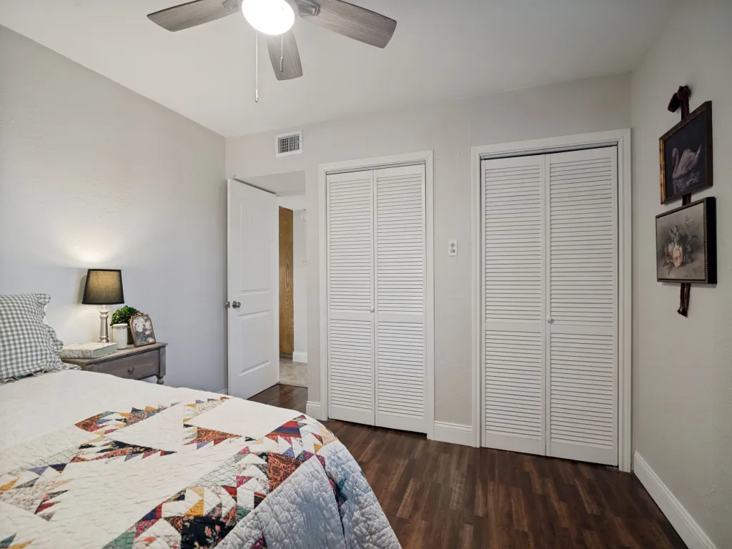 Farm For Sale in Collin County , 11689 County Road 586, Royse City, Texas 75189, 3 Bedroom, 2 Bathroom, Garage spaces, 1,474 Sqft, built in 1986, mls#21341872, Real Estate Agent in Royse City, Homes For Sale in Collin county, Homes For Sale in Royse City, Realtor in Royse City Texas, Real Estate Brokerage Independent Realty Texas, Luminita Cordes Realtor
