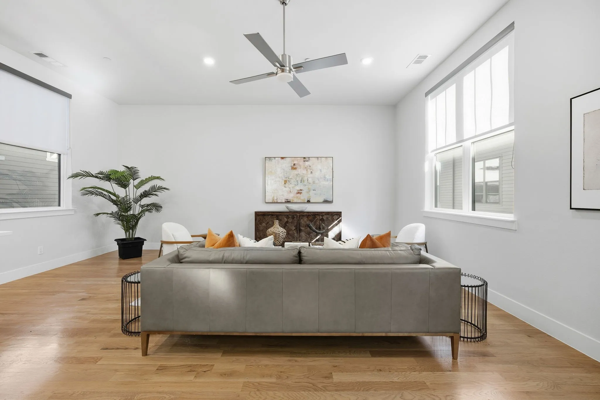 Condominium For Sale in Dallas County , 625 N Tyler Street 402, Dallas, Texas 75208, 2 Bedroom, 3 Bathroom, 2 Garage spaces, 2,163 Sqft, built in 2020, Price $499,000, mls#21345091, Real Estate Agent in Dallas, Homes For Sale in Dallas county, Homes For Sale in Dallas, Realtor in Dallas Texas, Real Estate Brokerage Independent Realty Texas, Luminita Cordes Realtor