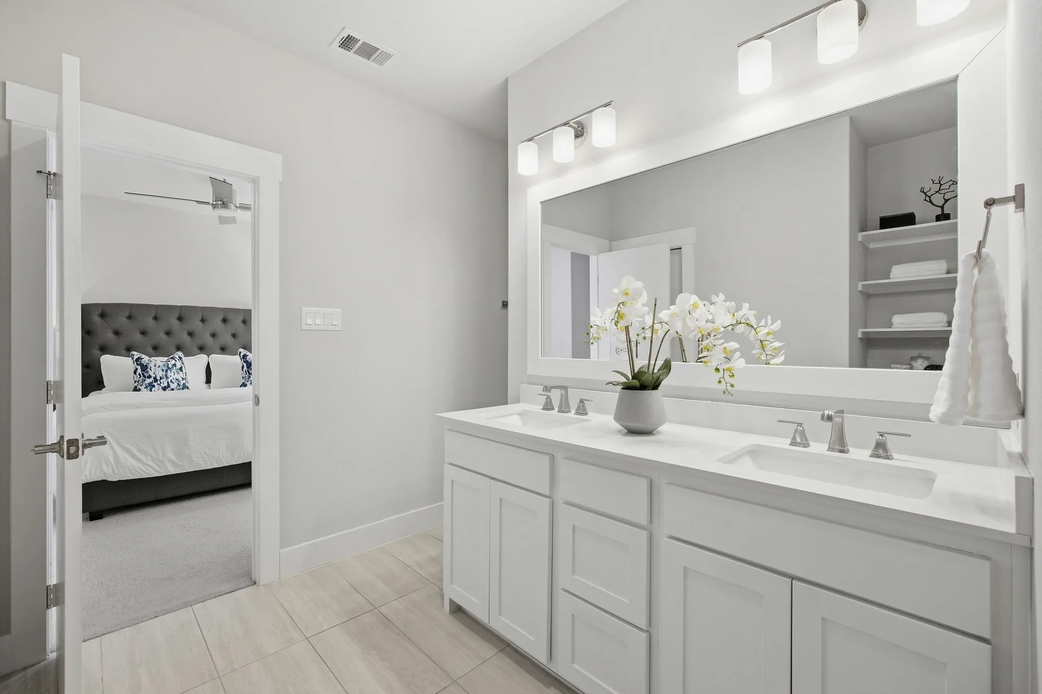Condominium For Sale in Dallas County , 625 N Tyler Street 402, Dallas, Texas 75208, 2 Bedroom, 3 Bathroom, 2 Garage spaces, 2,163 Sqft, built in 2020, Price $499,000, mls#21345091, Real Estate Agent in Dallas, Homes For Sale in Dallas county, Homes For Sale in Dallas, Realtor in Dallas Texas, Real Estate Brokerage Independent Realty Texas, Luminita Cordes Realtor