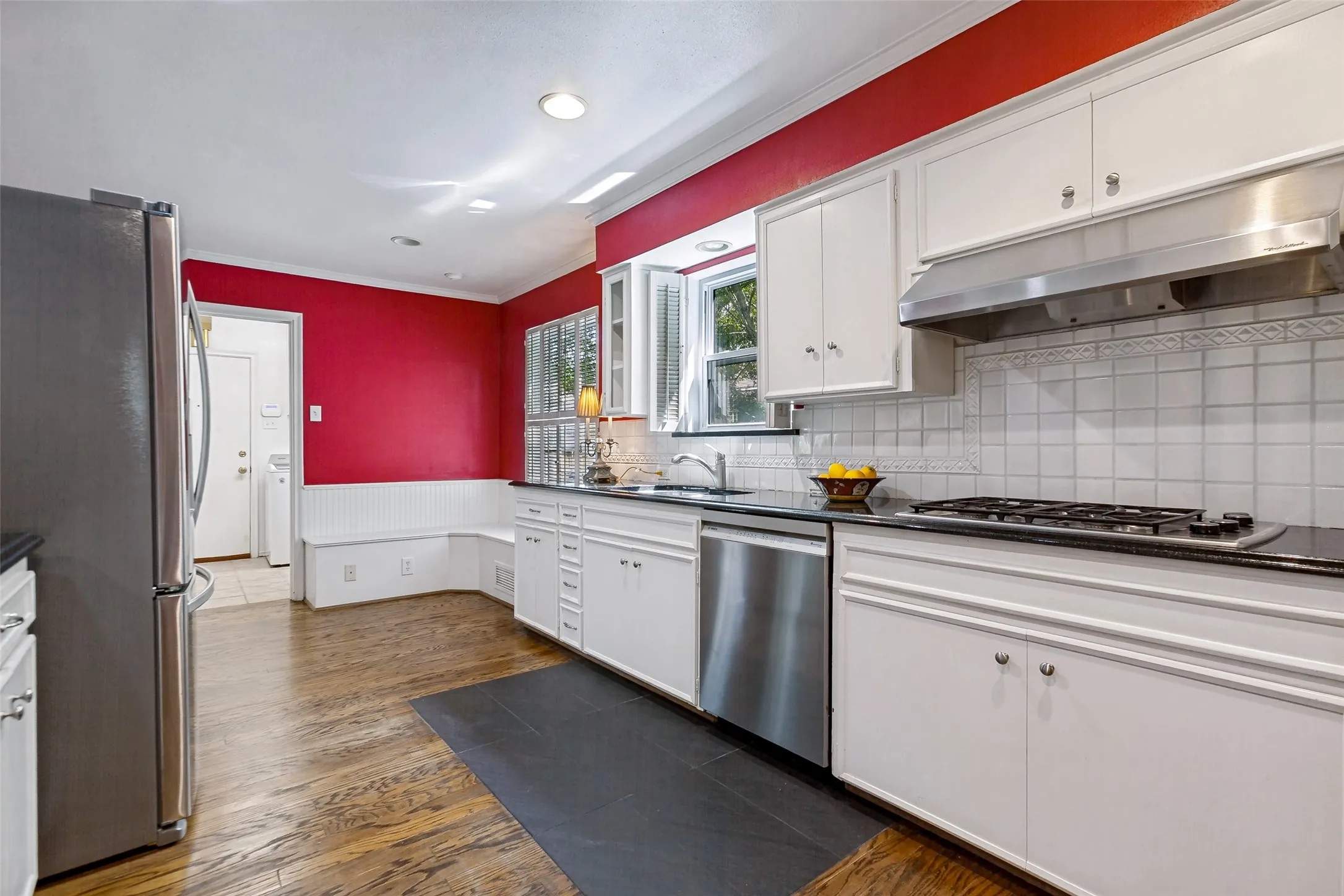  Breakfast area has a built-in banquette.
