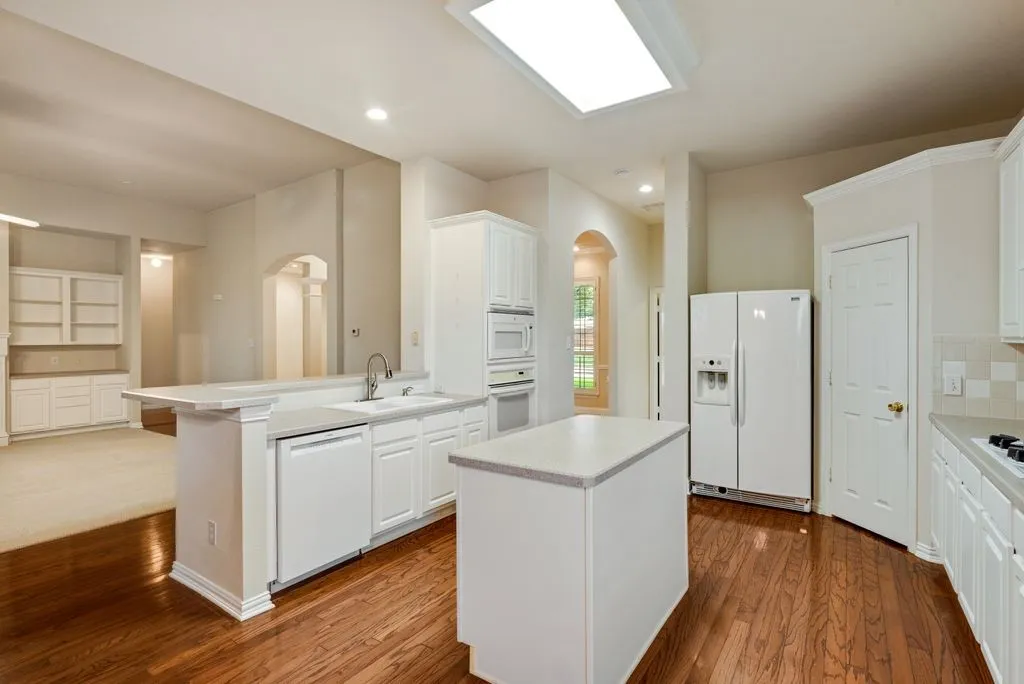 Single Family Residence For Sale in Collin County , 11781 Humberside Drive, Frisco, Texas 75035, 3 Bedroom, 2 Bathroom, 2 Garage spaces, 2,454 Sqft, built in 2000, mls#21324276, Real Estate Agent in Frisco, Homes For Sale in Collin county, Homes For Sale in Frisco, Realtor in Frisco Texas, Real Estate Brokerage Independent Realty Texas, Luminita Cordes Realtor