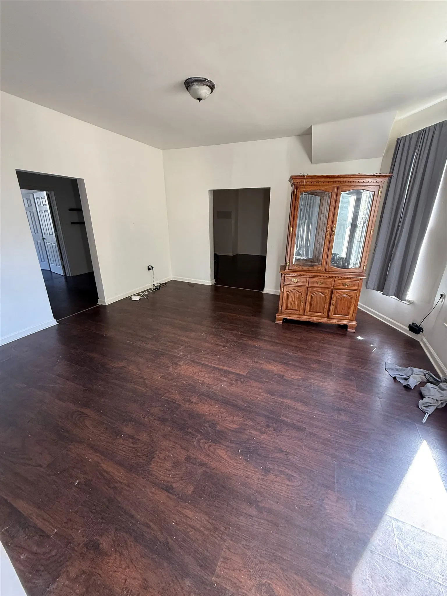 Single Family Residence For Sale in Fannin County , 610 W 6th Street, Bonham, Texas 75418, 5 Bedrooms, 3 Bathrooms, Garage spaces, 3,282 Sqft, built in 1897, Price $225,900, mls#21347041, Real Estate Agent in Bonham, Homes For Sale in Fannin county, Homes For Sale in Bonham, Realtor in Bonham Texas, Real Estate Brokerage Independent Realty Texas, Luminita Cordes Realtor