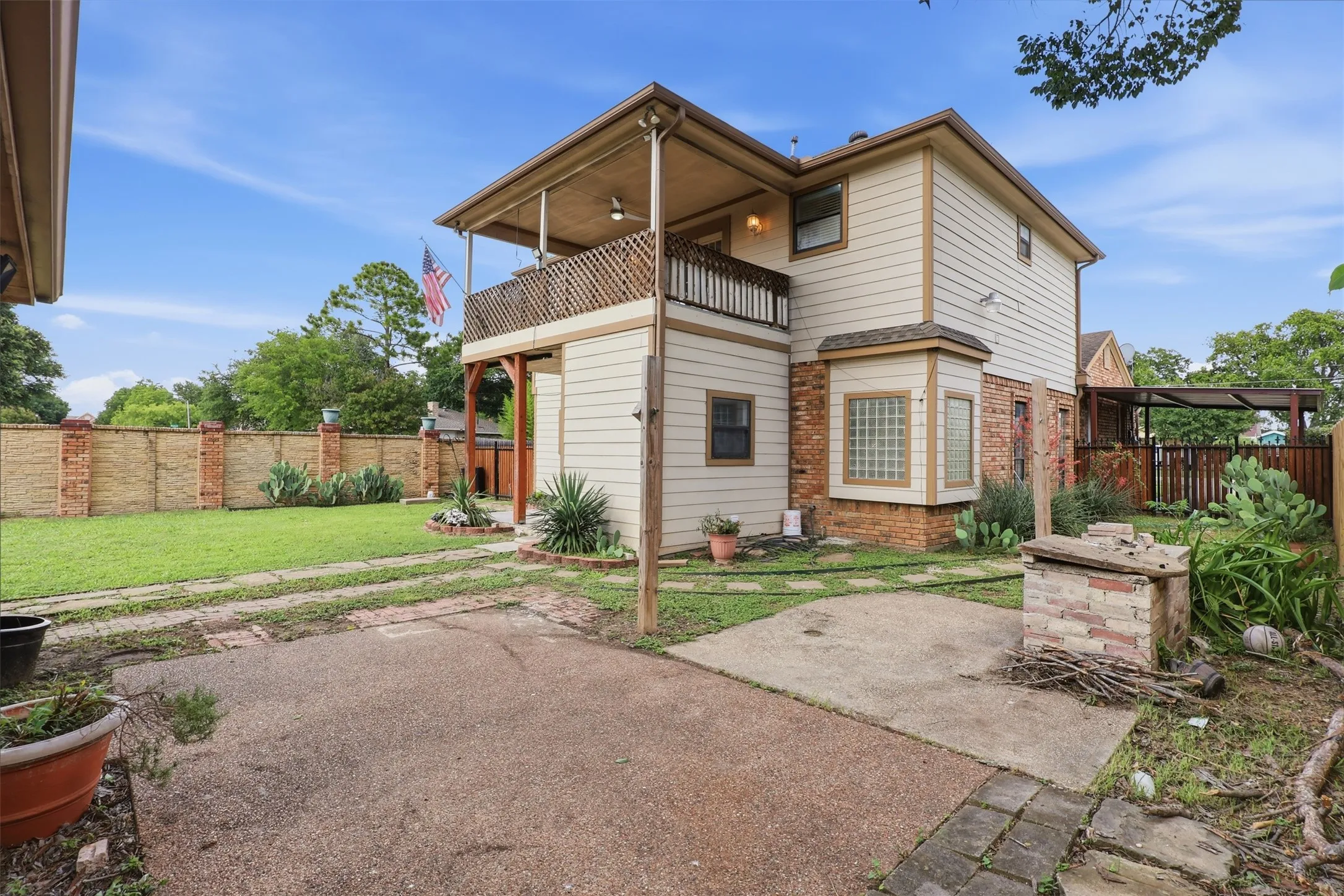 Duplex For Sale in Dallas County , 3129 New Haven Street, Irving, Texas 75062, 5 Bedroom, 4 Bathroom, 2 Garage spaces, 0 Sqft, built in 1953, mls#21347127, Real Estate Agent in Irving, Homes For Sale in Dallas county, Homes For Sale in Irving, Realtor in Irving Texas, Real Estate Brokerage Independent Realty Texas, Luminita Cordes Realtor