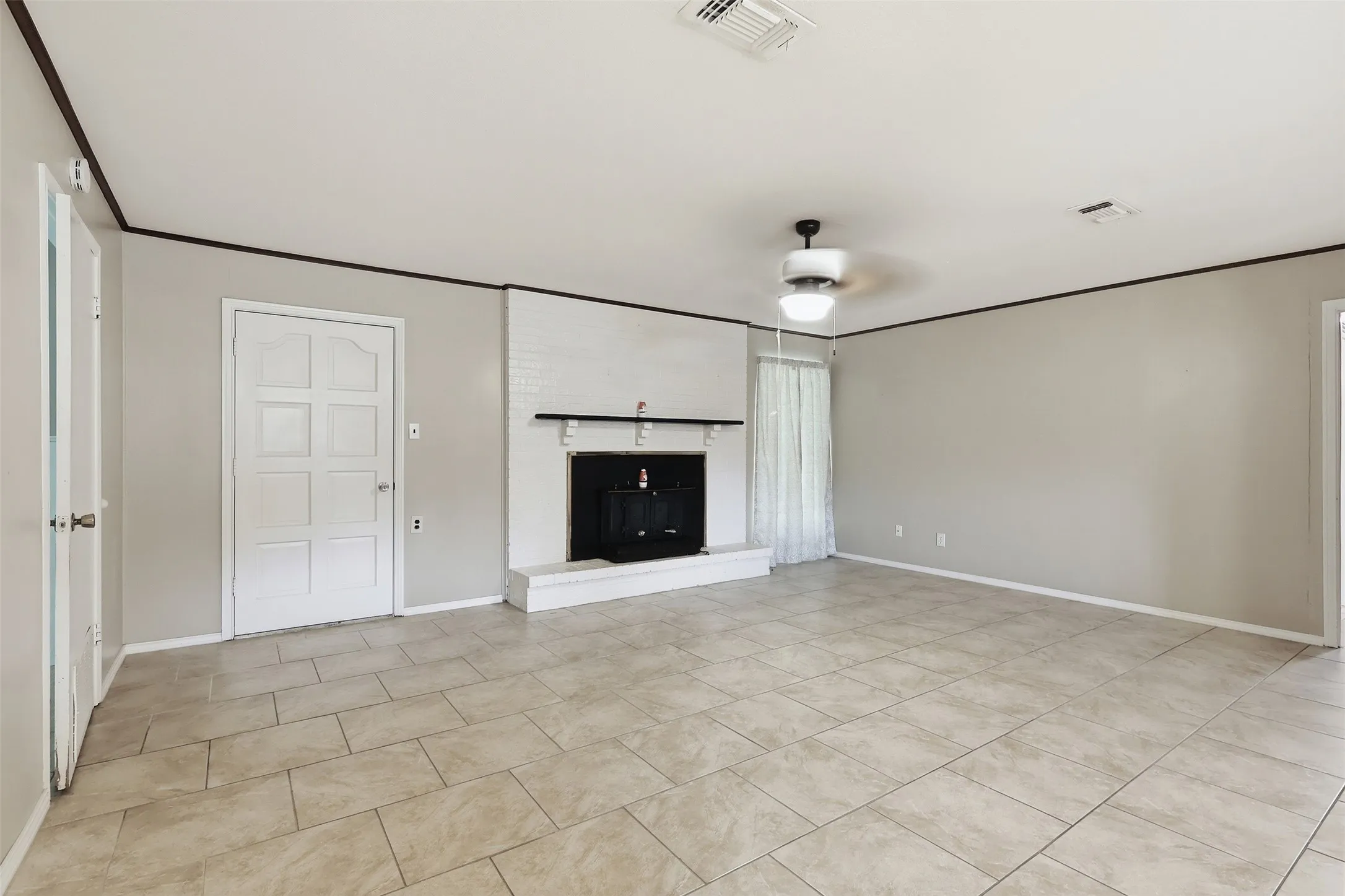 Single Family Residence For Sale in Titus County , 108 Brenda Dr., Mt Pleasant, Texas 75455, 3 Bedroom, 2 Bathroom, 2 Garage spaces, 1,550 Sqft, built in 1974, mls#21346787, Real Estate Agent in Mt Pleasant, Homes For Sale in Titus county, Homes For Sale in Mt Pleasant, Realtor in Mt Pleasant Texas, Real Estate Brokerage Independent Realty Texas, Luminita Cordes Realtor