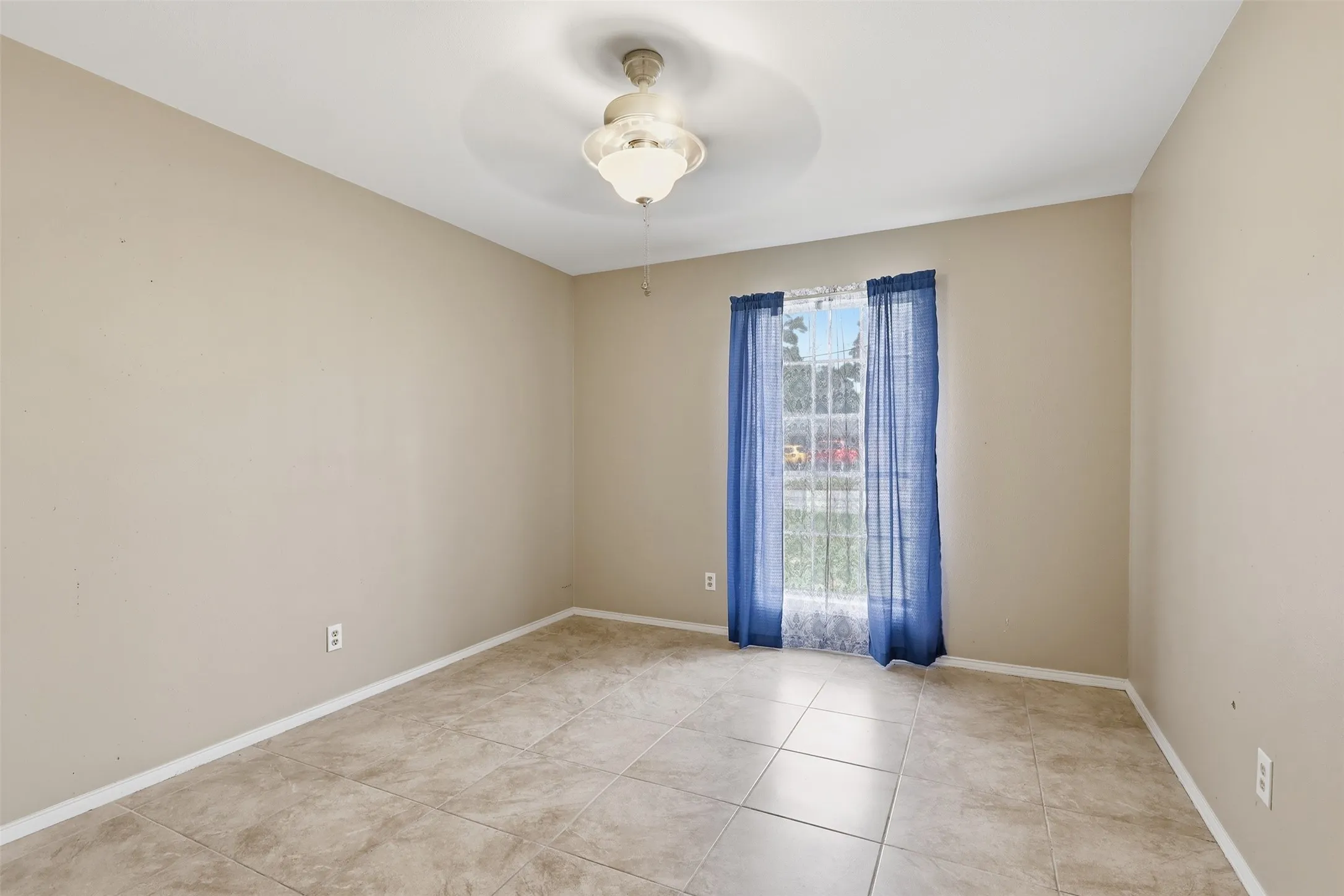 Single Family Residence For Sale in Titus County , 108 Brenda Dr., Mt Pleasant, Texas 75455, 3 Bedroom, 2 Bathroom, 2 Garage spaces, 1,550 Sqft, built in 1974, mls#21346787, Real Estate Agent in Mt Pleasant, Homes For Sale in Titus county, Homes For Sale in Mt Pleasant, Realtor in Mt Pleasant Texas, Real Estate Brokerage Independent Realty Texas, Luminita Cordes Realtor